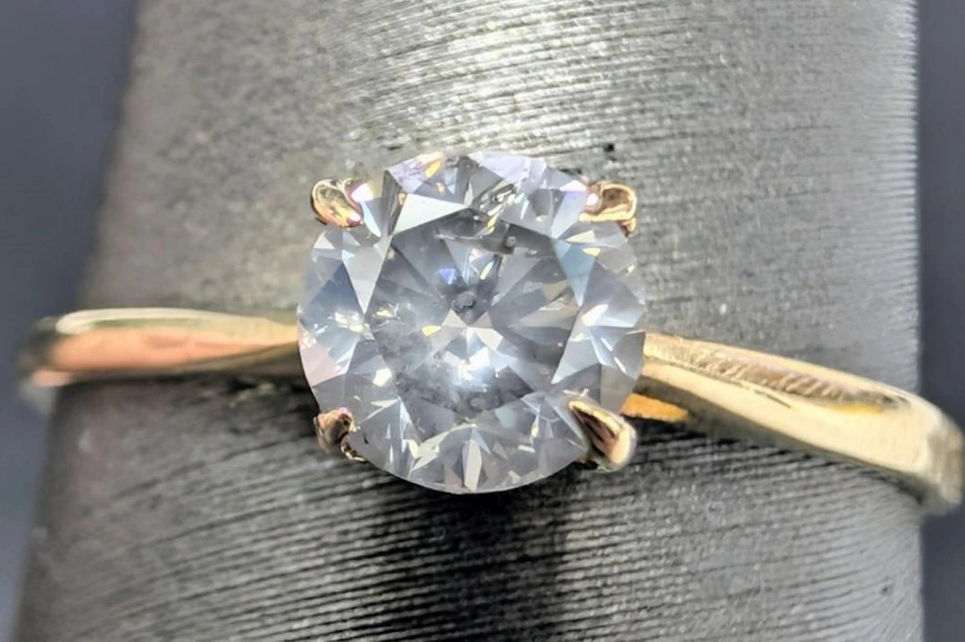 $1995, 10k(1.32g), salt and pepper diamond (0.5ct