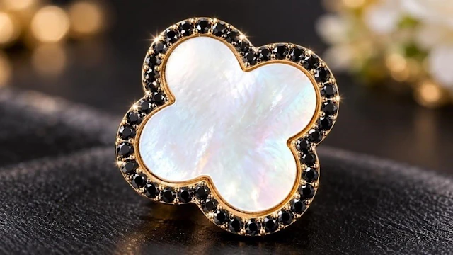 $135, Silver(5.4g), Mother of Pearl&Black onyxRing