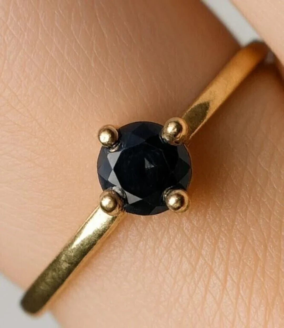 $1220, 10K(1.72g), BLACK DIAMOND (0.3ct)ring, size