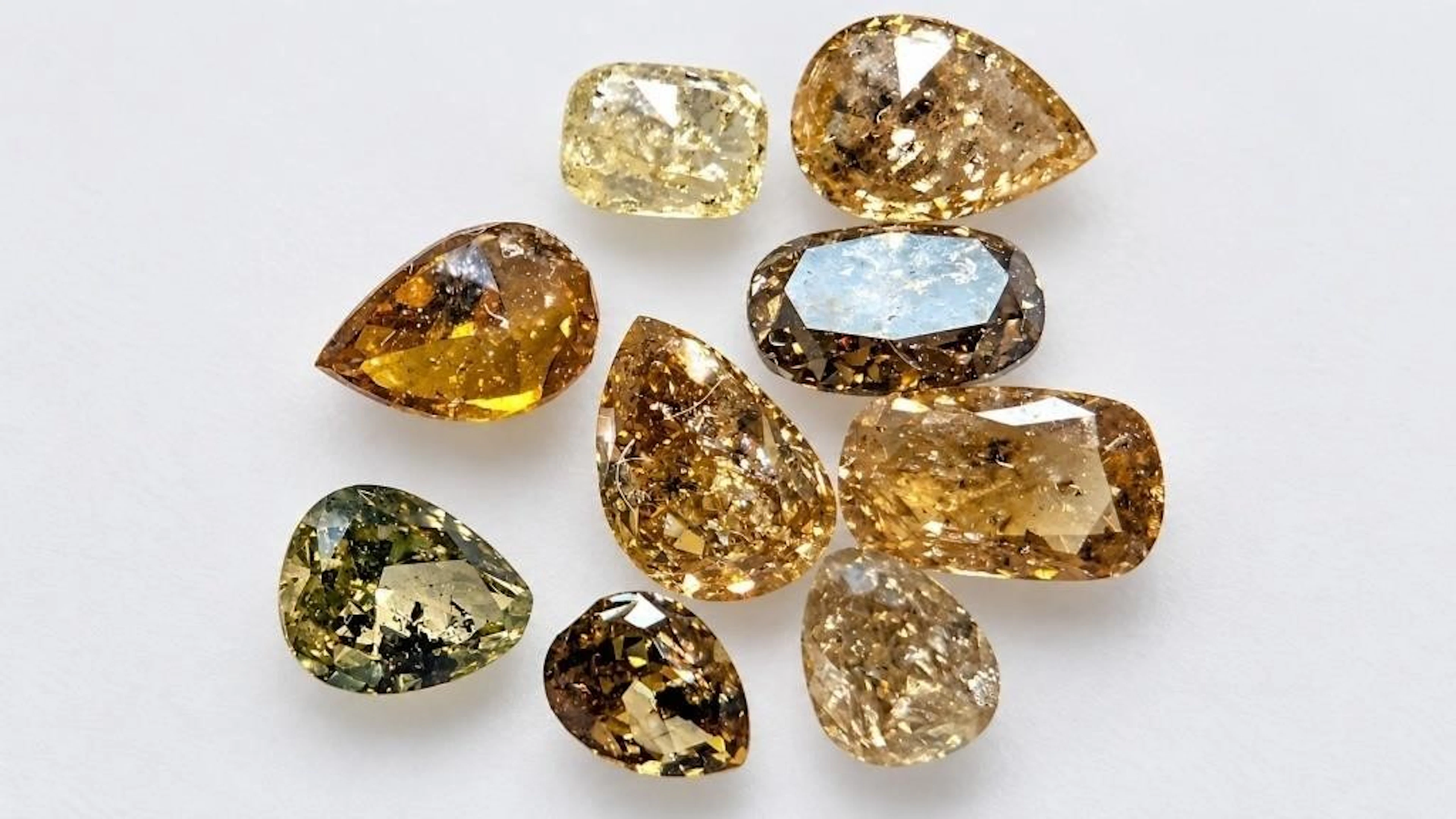 $1600, Assorted fancy color diamonds (1ct)gemstone