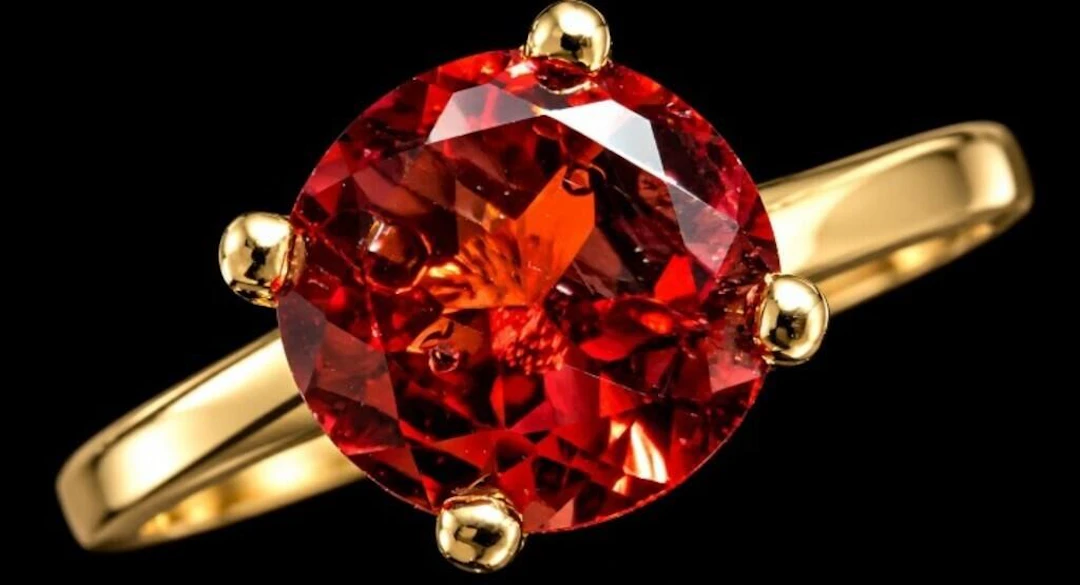 $2200, 10k(1.6g), garnet (1ct)ring, size 6, retail