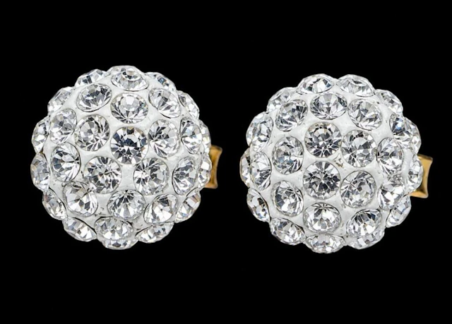 $350, 10k(0.56g), earring, retail value $350