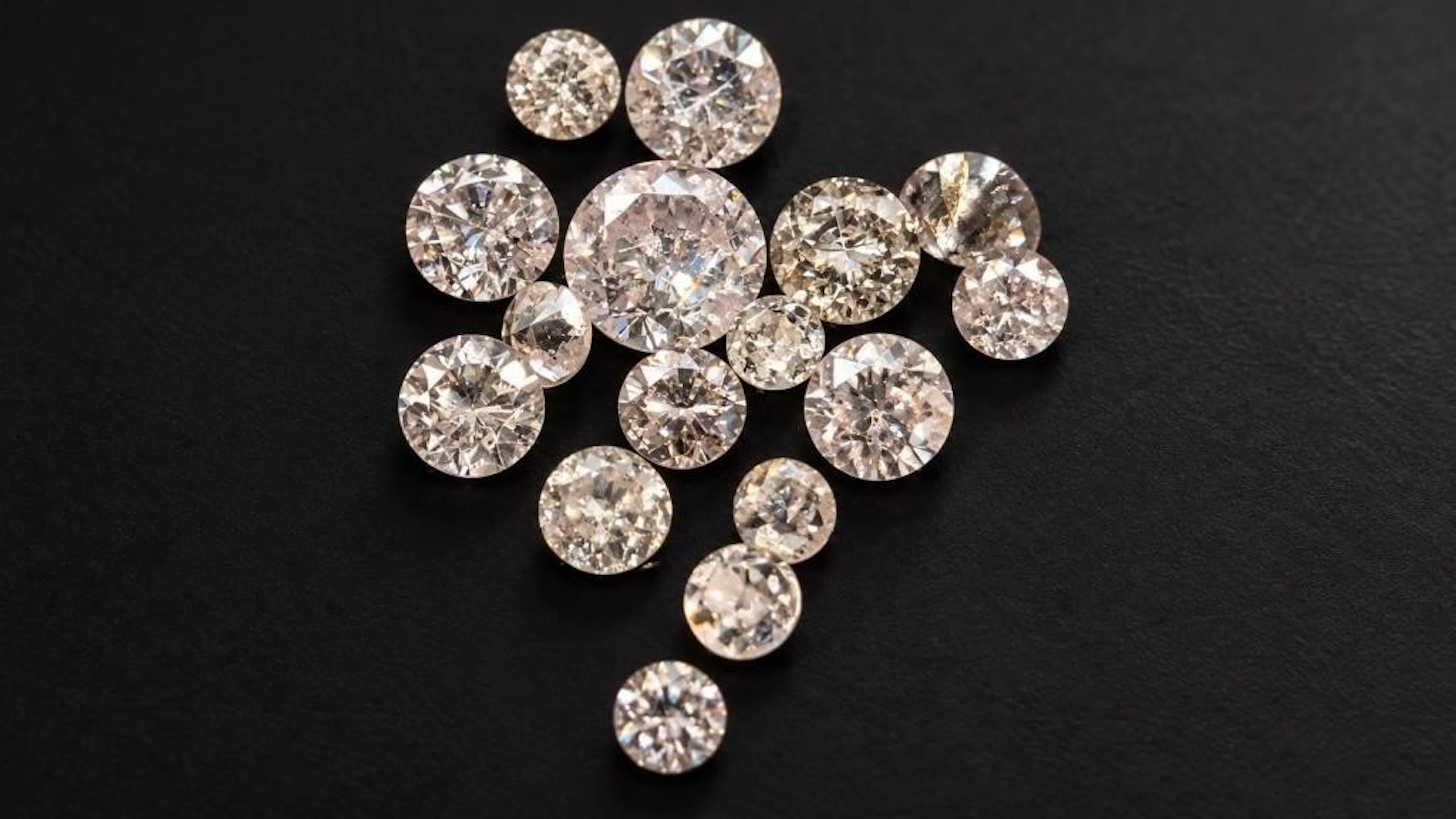 $1800, Natural pink fancy color diamond (0.25ct)ge