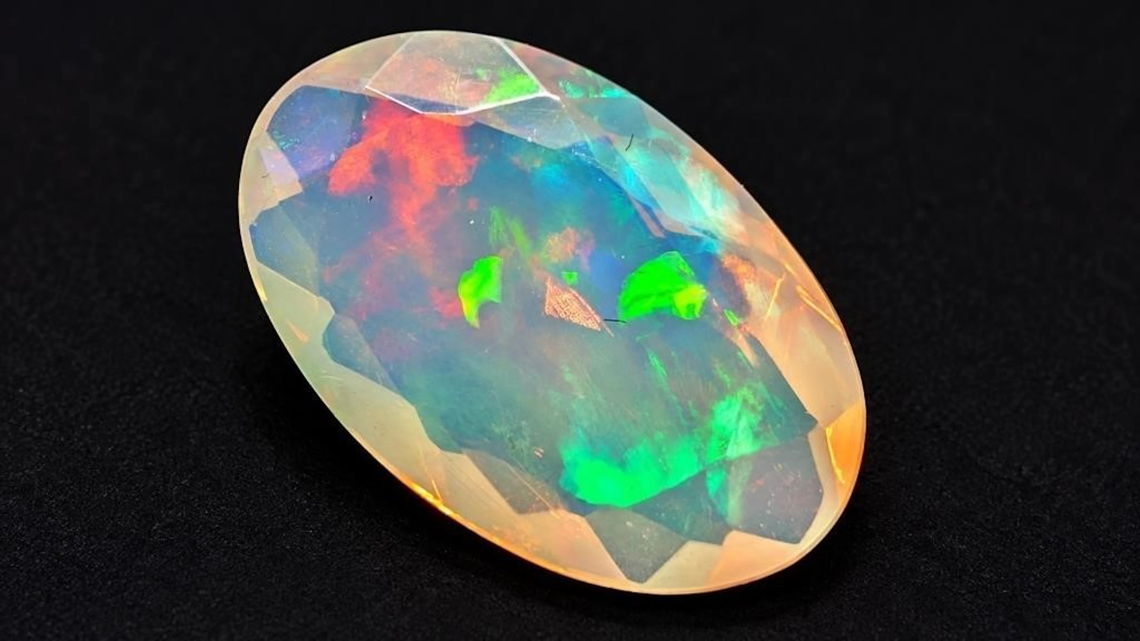 $400, Genuine opal (3.7ct)gemstone, retail value $