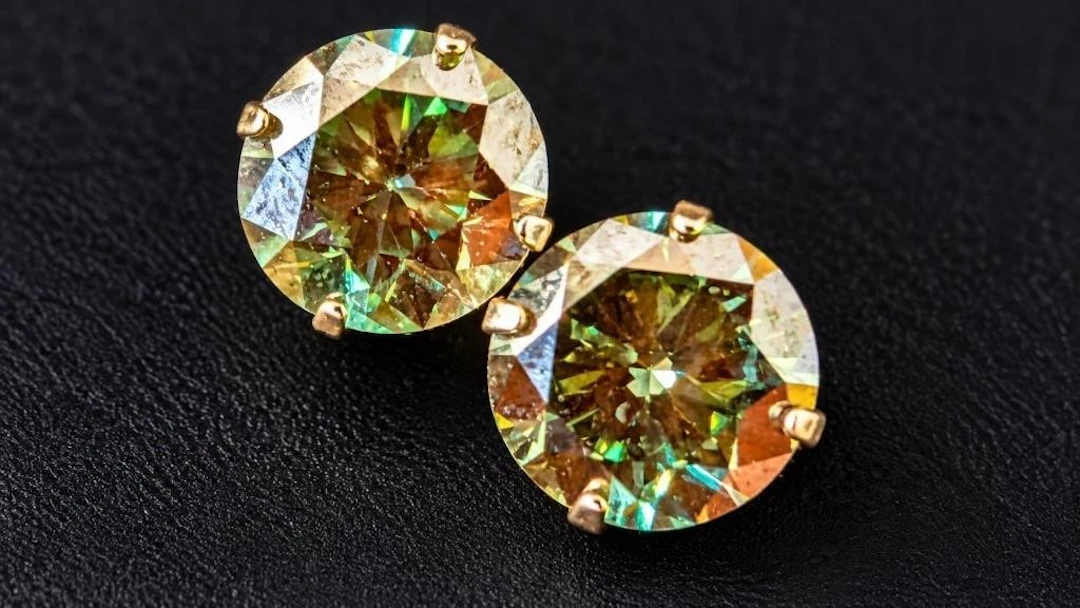 $800, 14klab diamond (0.55ct)earing, retail value