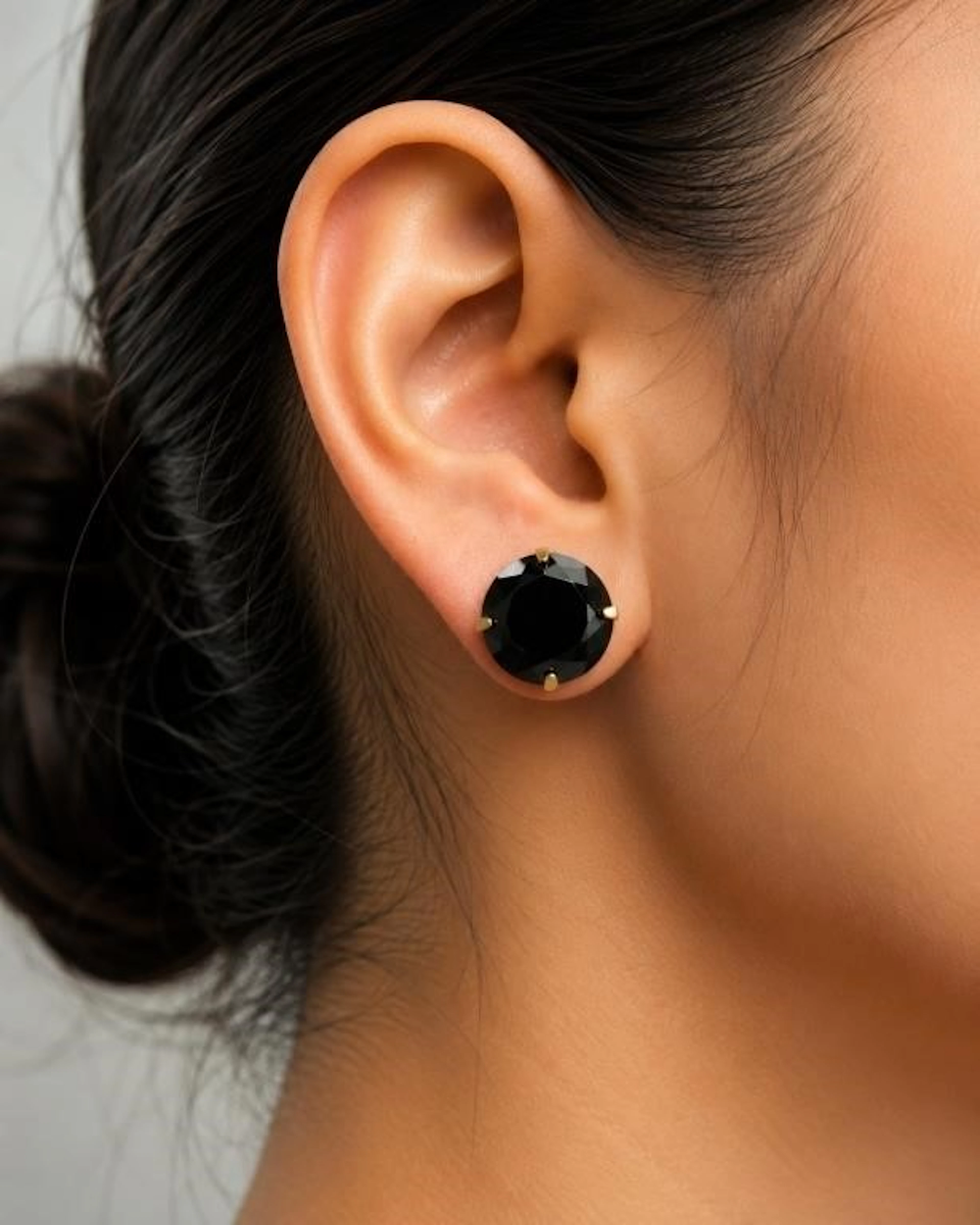 $1200, 14k(0.44g), black diamond (1.55ct)earring