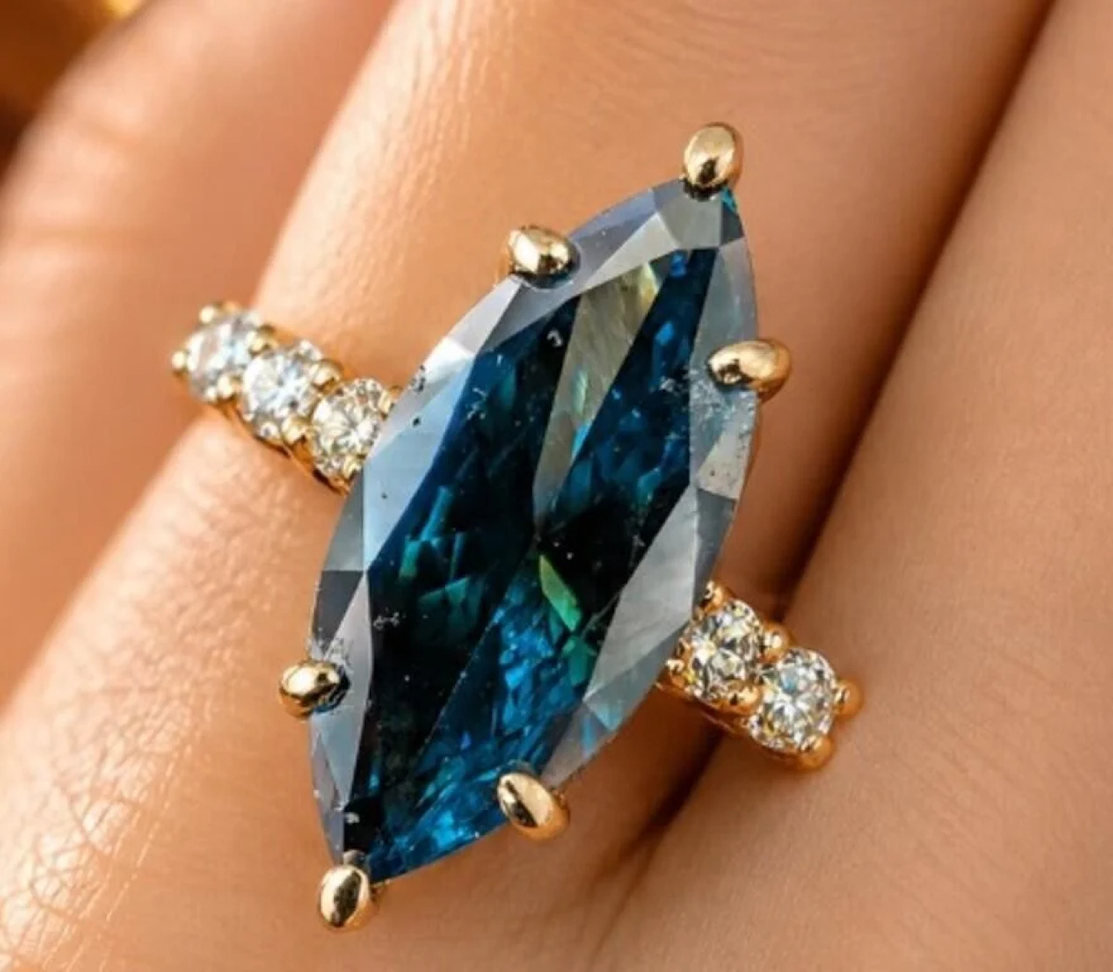 $4600, 10k(1.7g), lab diamond (2.2ct), lab diamond