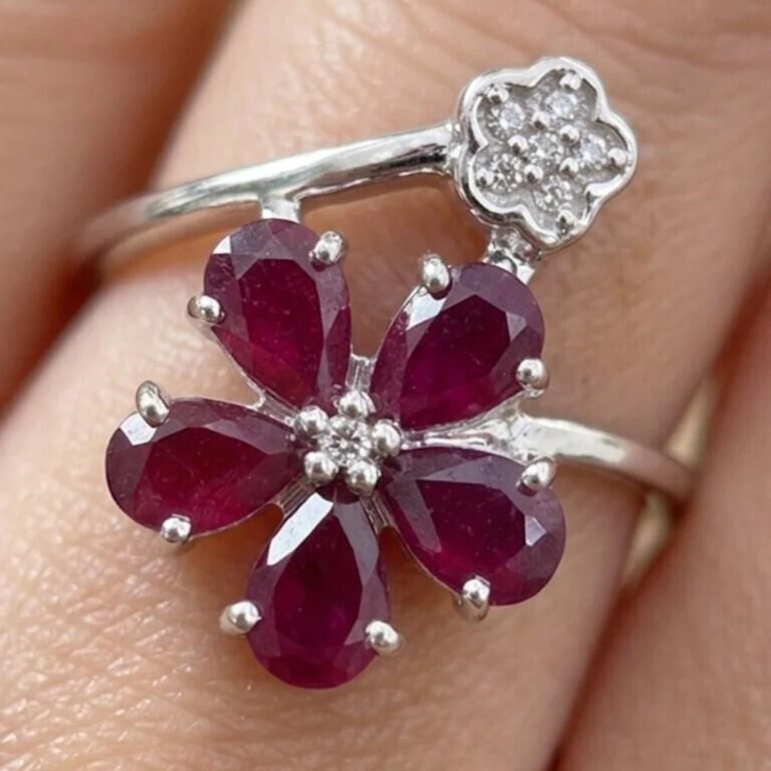 Silver 3.55g Ruby White Topaz 2.25ct Ring