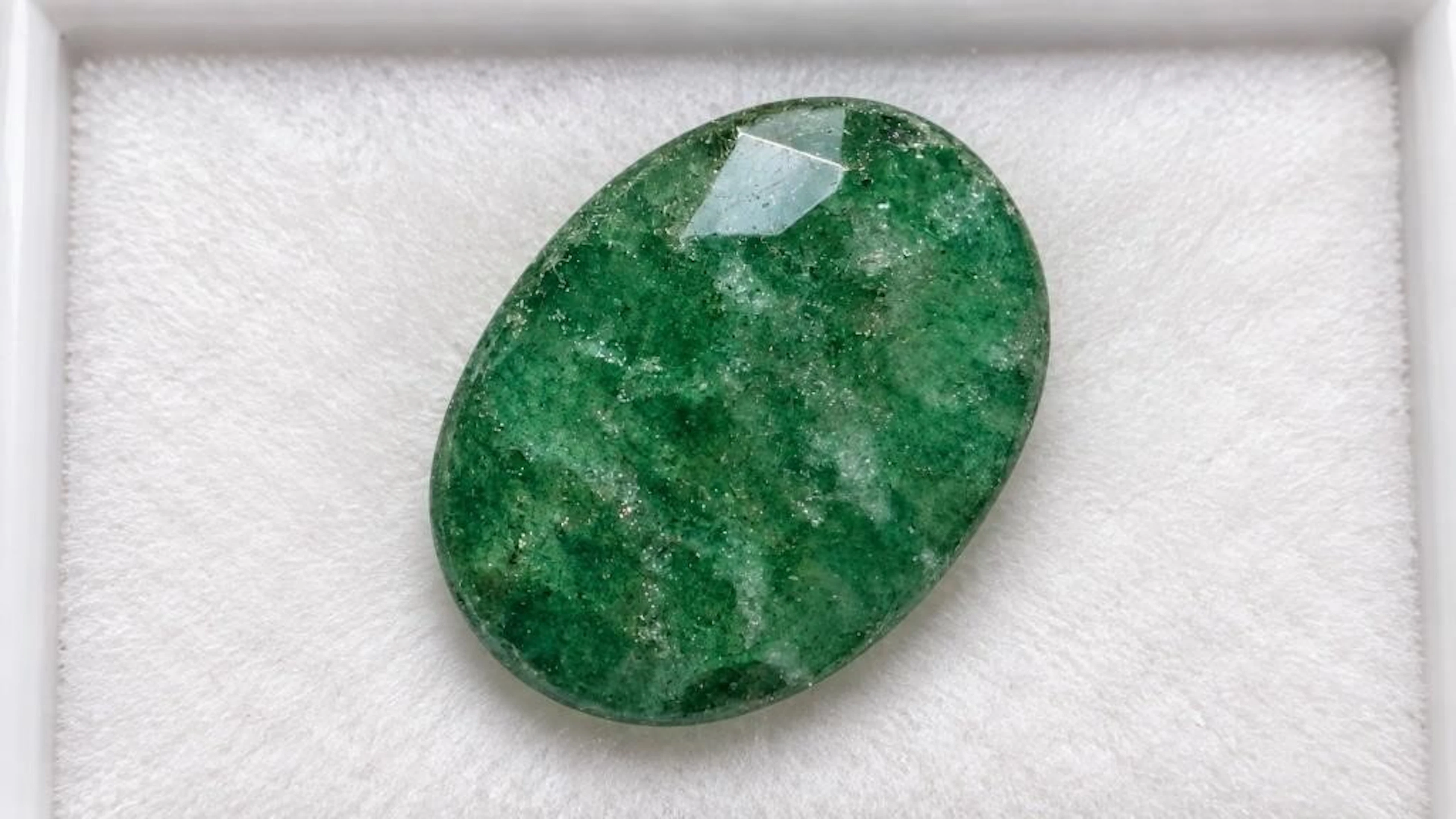 $300, Genuine emerald (7.4ct)gemstone, retail valu