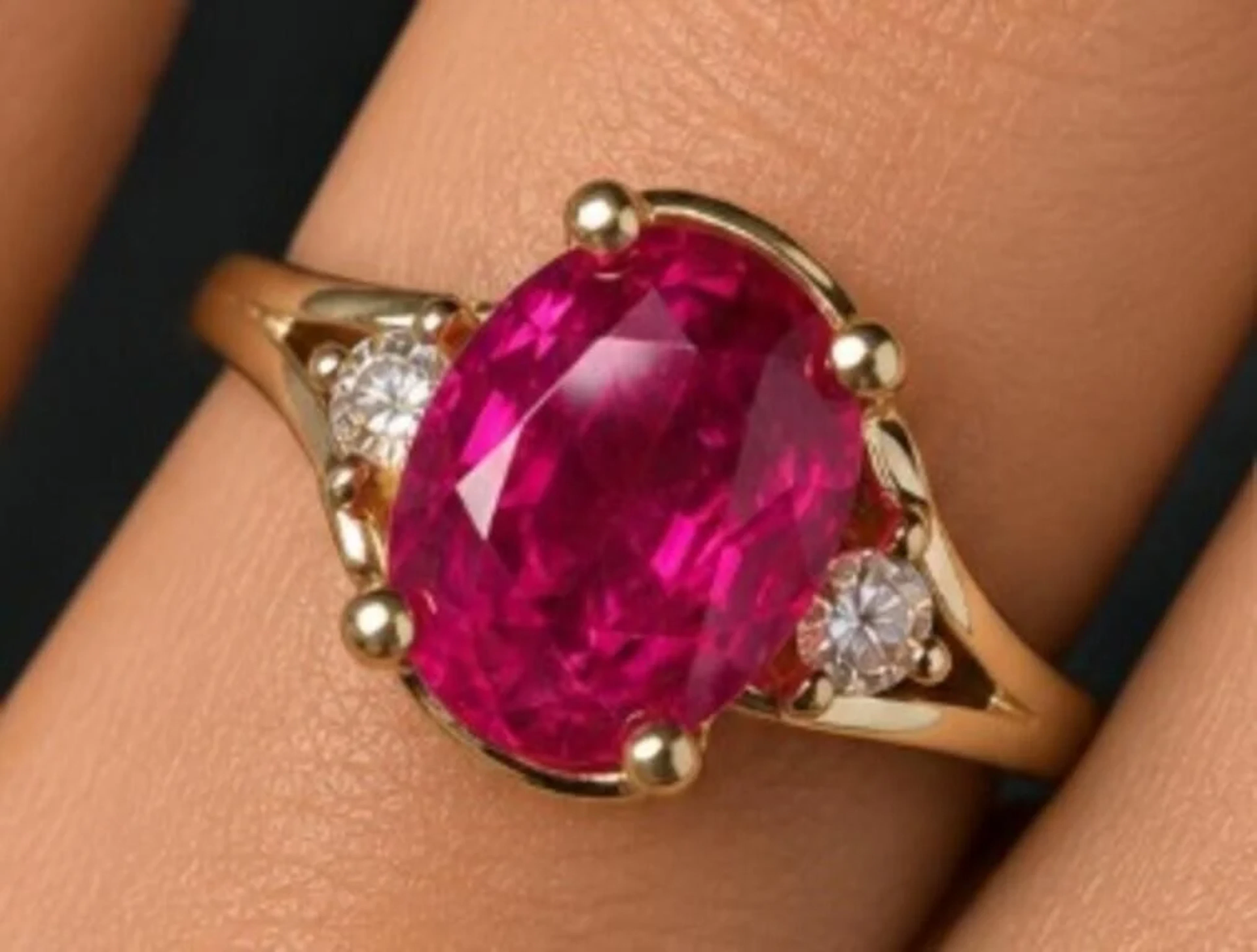 $1800, 10K(1.4g), RUBY (0.6ct), DIAMOND (0.02ct)RI