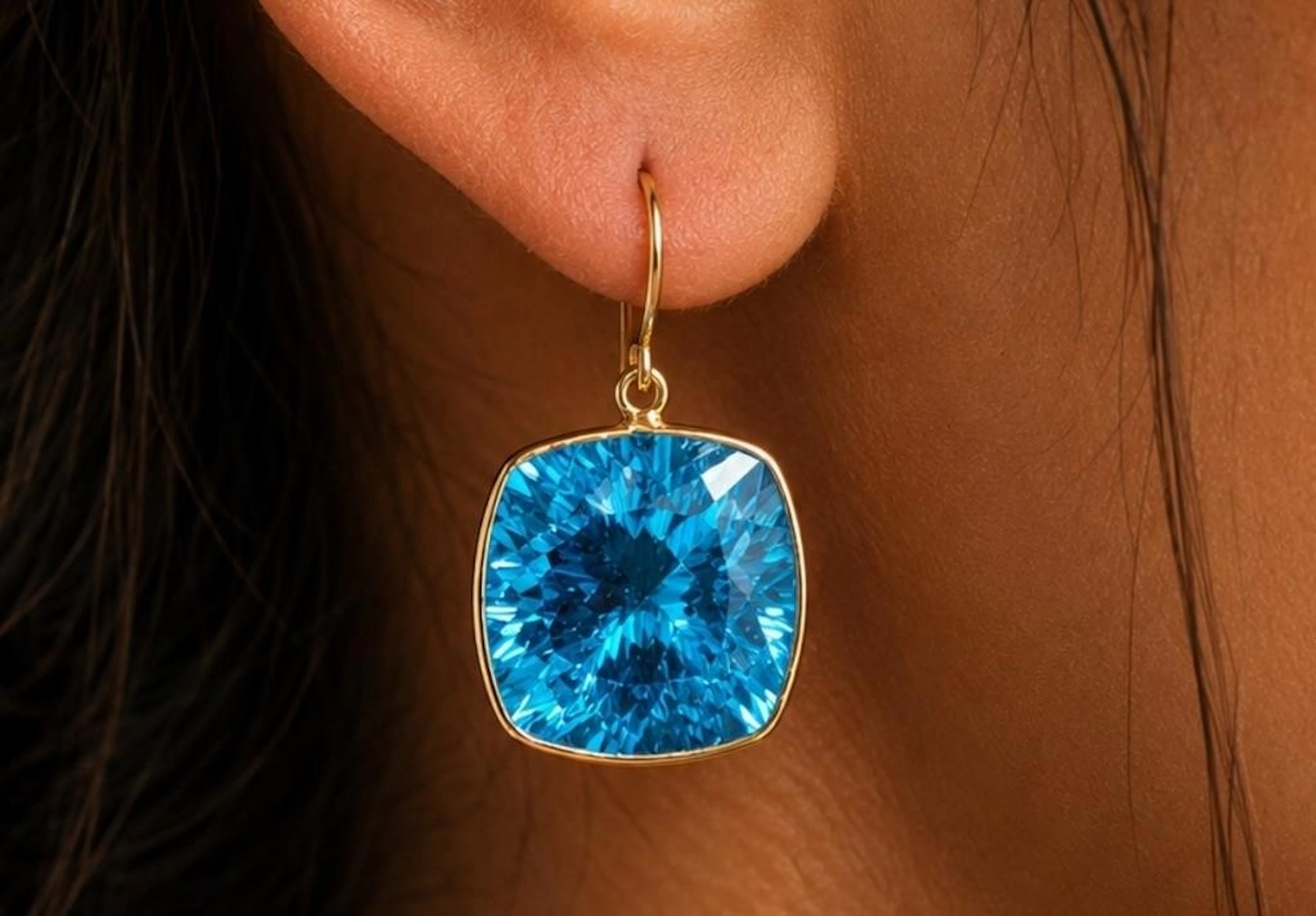 $2000, 10k(3.31g), blue topaz (16.8ct) earring, re
