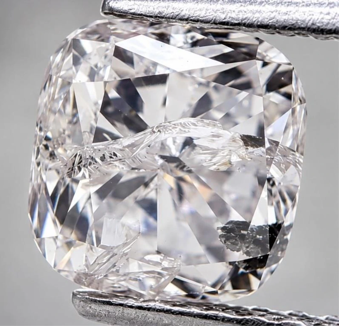 $5835* GIA Certified, natural diamond 1.3ct.Round