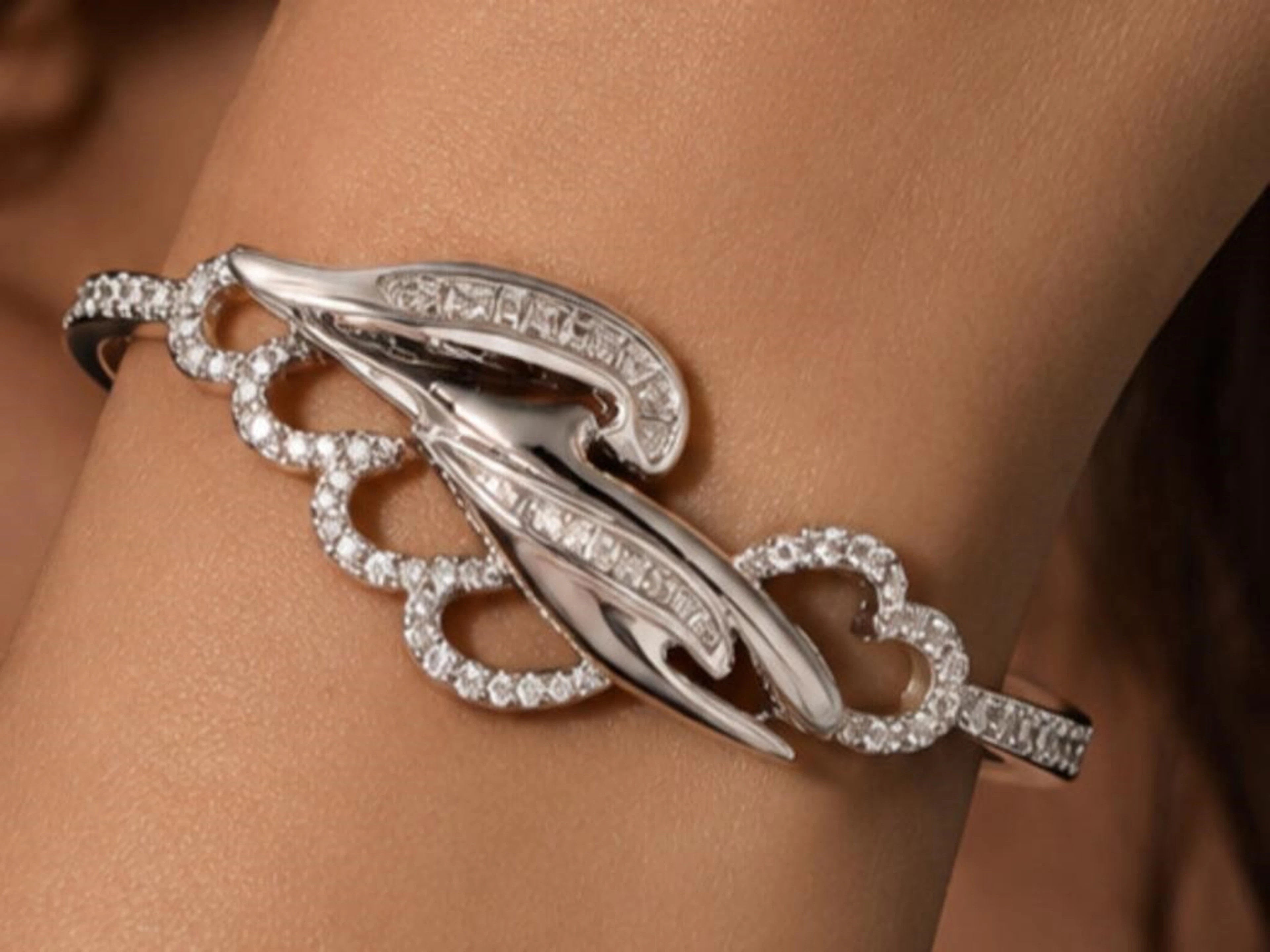 $535, Silver(21.33g), cz bangleBracelet, appraised