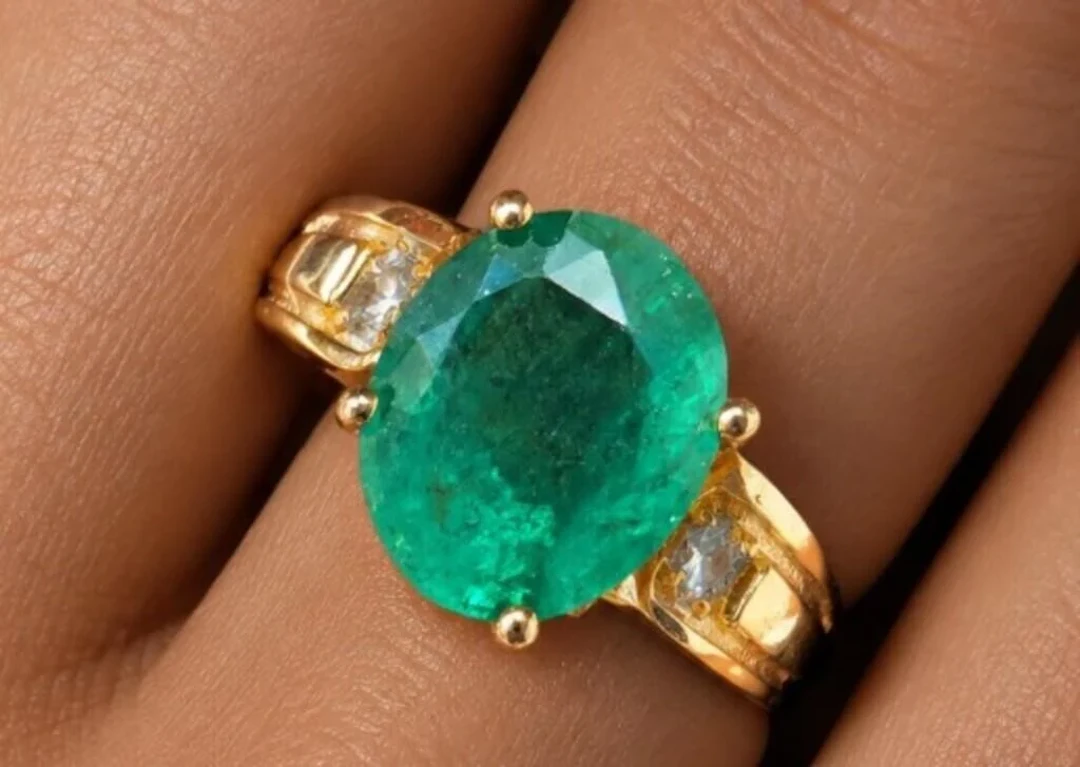 $2520, 14k(2.71g), emerald (1ct), diamond (0.04ct)