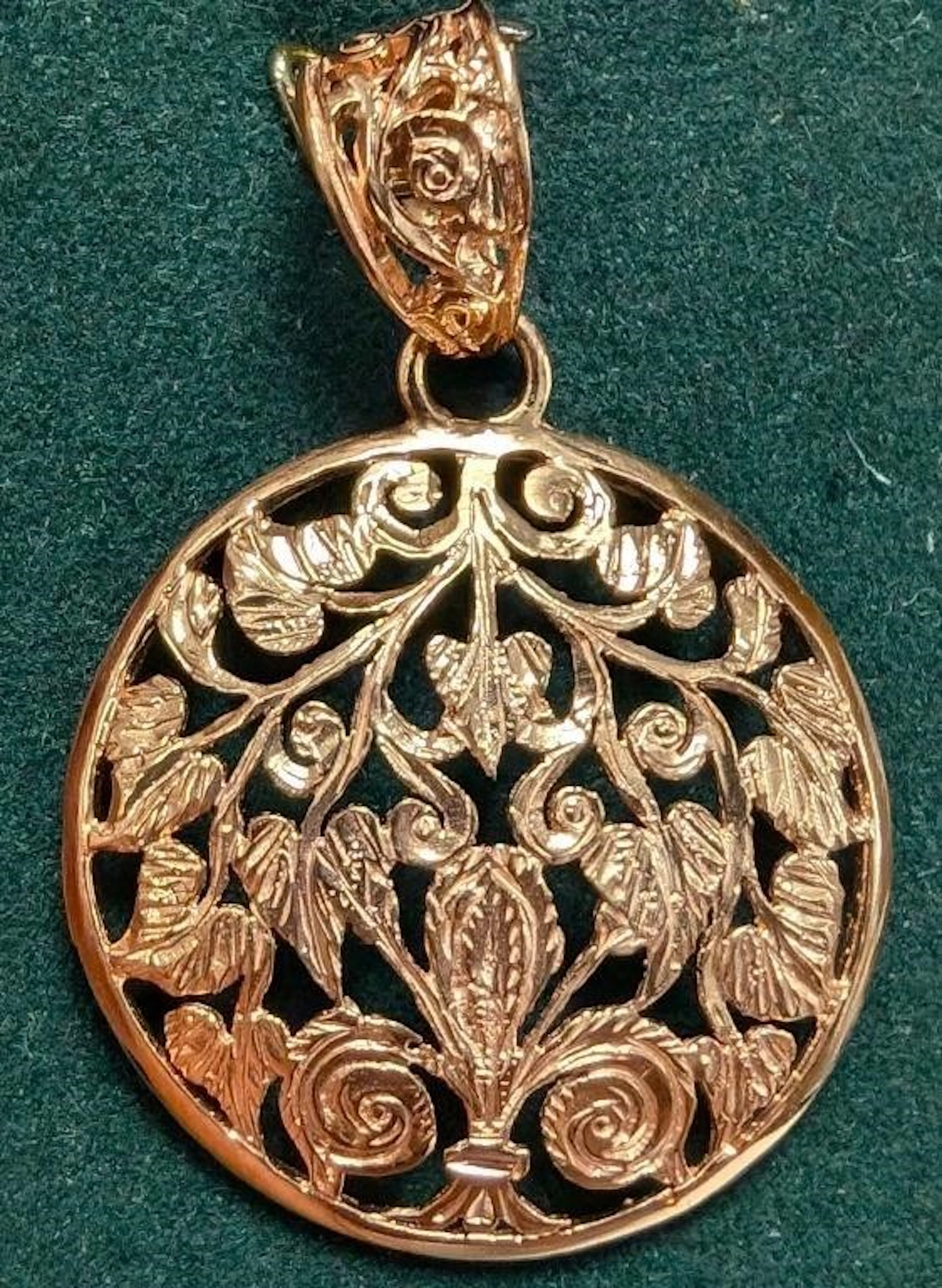 $1620, 14K(2.7g), PENDANT, retail value $1620