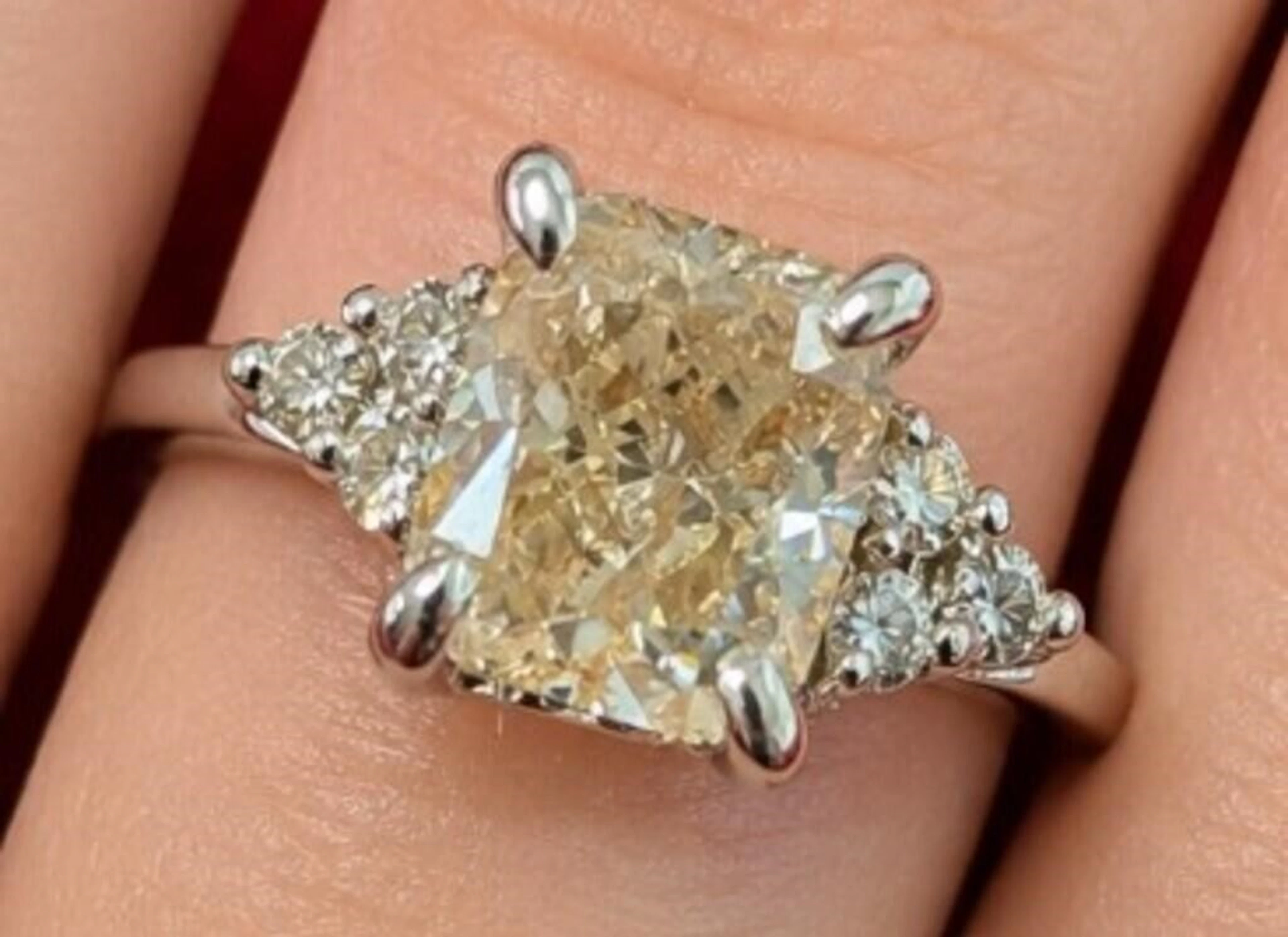 $6730, 14k(1.8g), diamond (1.01ct), diamonds (0.05