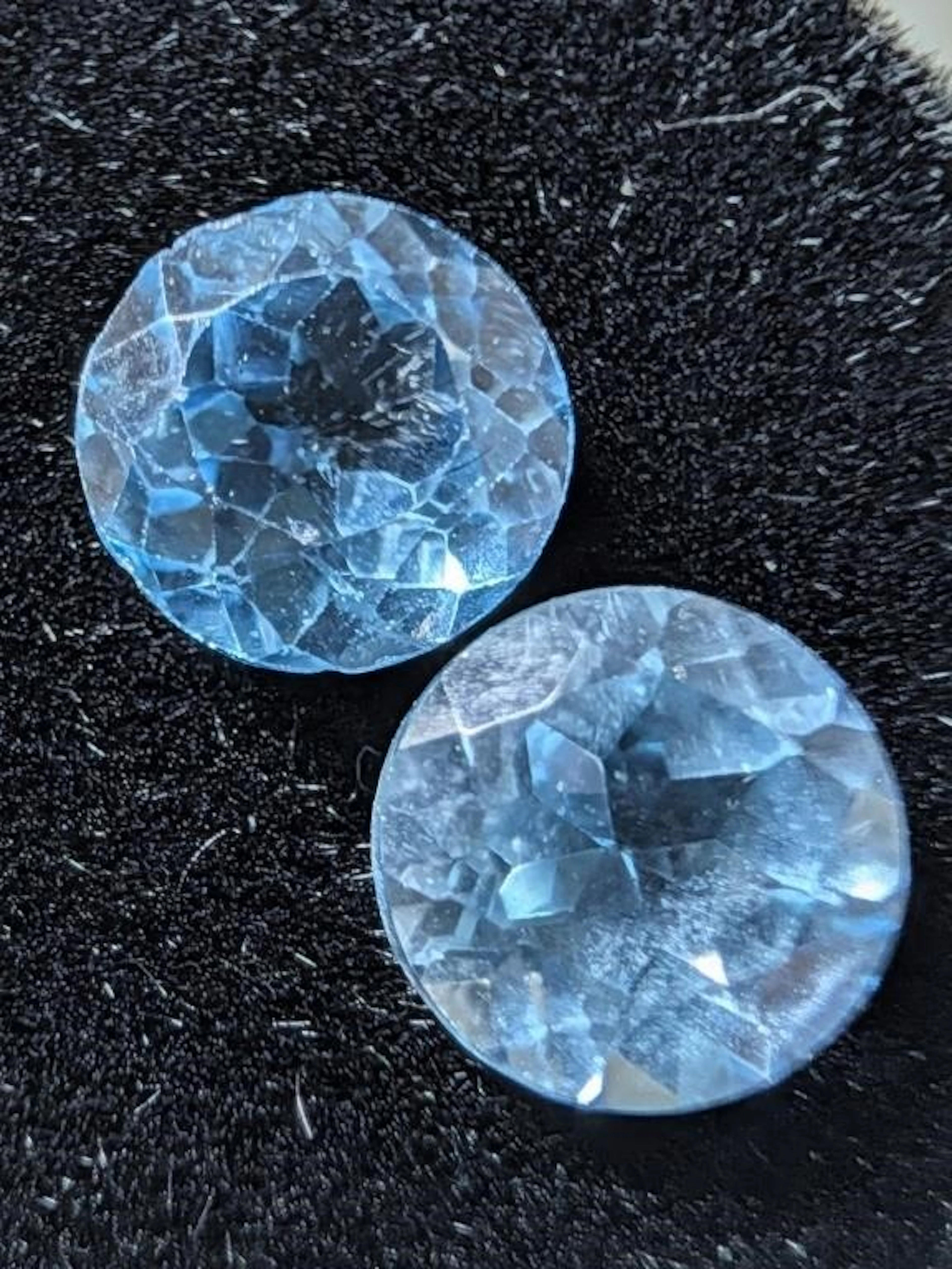 $60, Genuine Blue Topaz (2ct)Gemstone, appraised/r