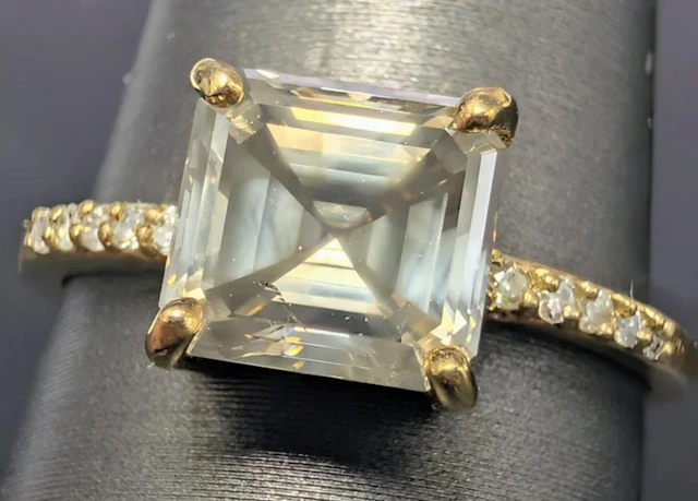 $14560, 10k(2.17g), natural color diamond (2.01+0