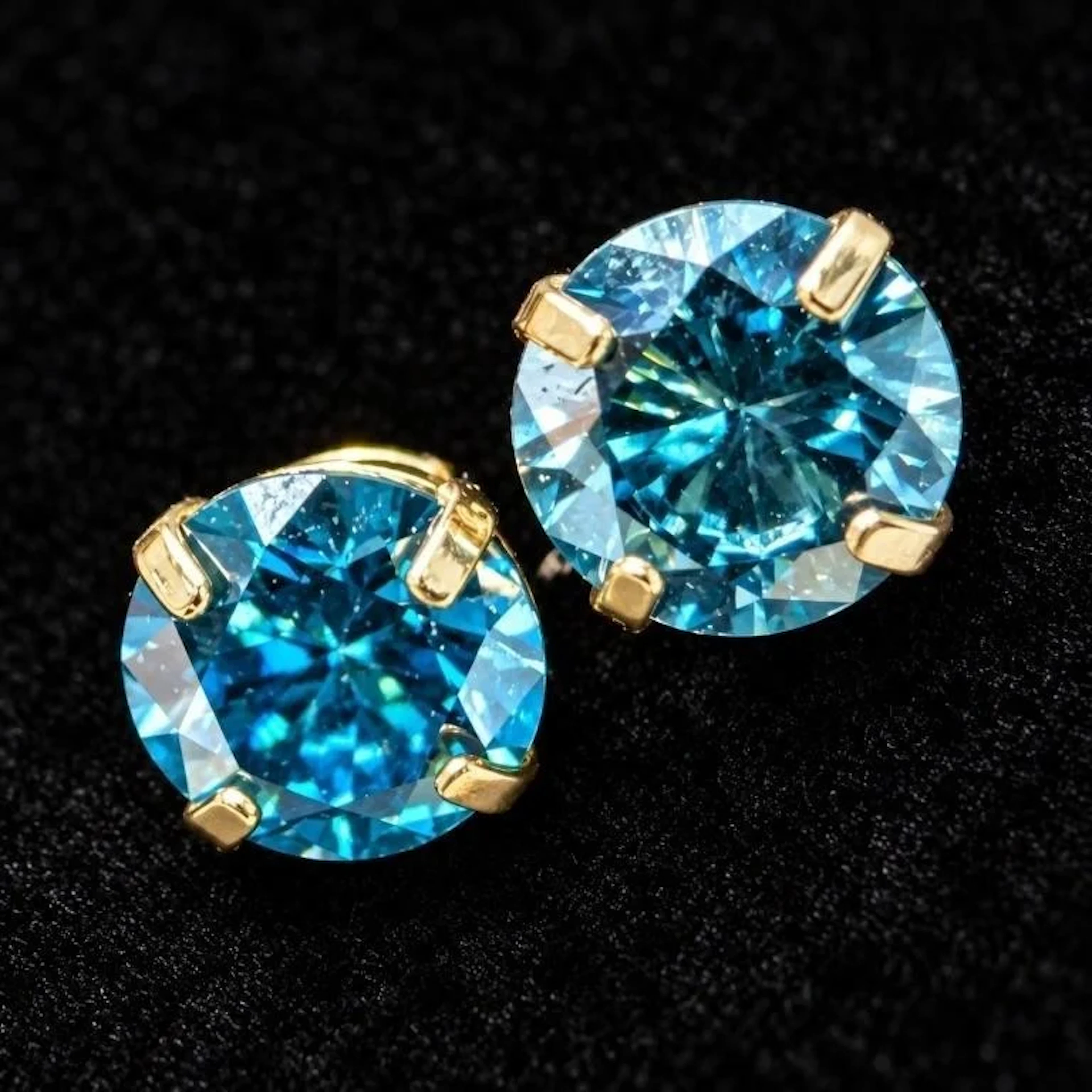 $600, 14klab diamond (0.38ct)earing, retail value