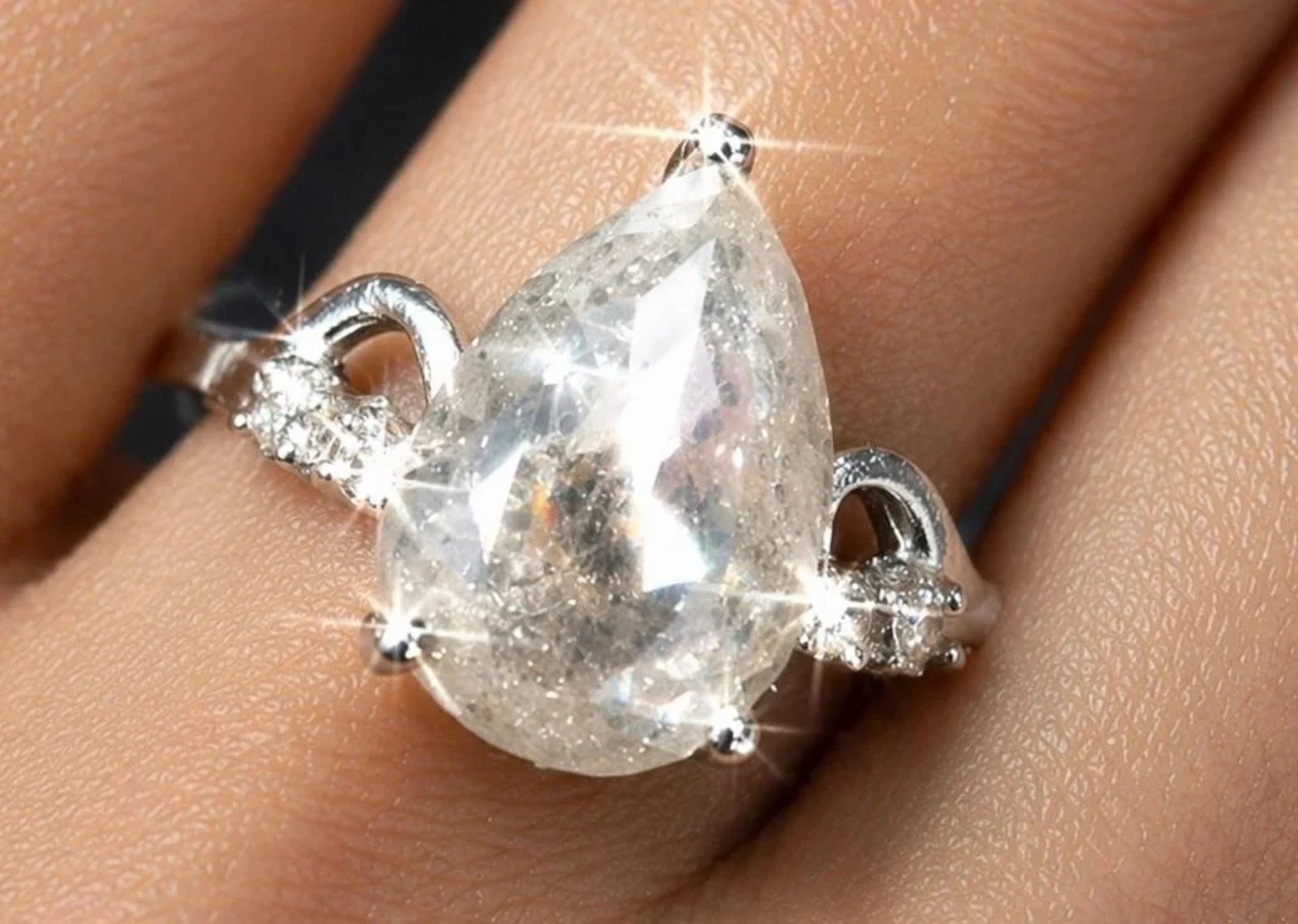 $6900, Platinum(3.1g), natural diamond (2.45ct