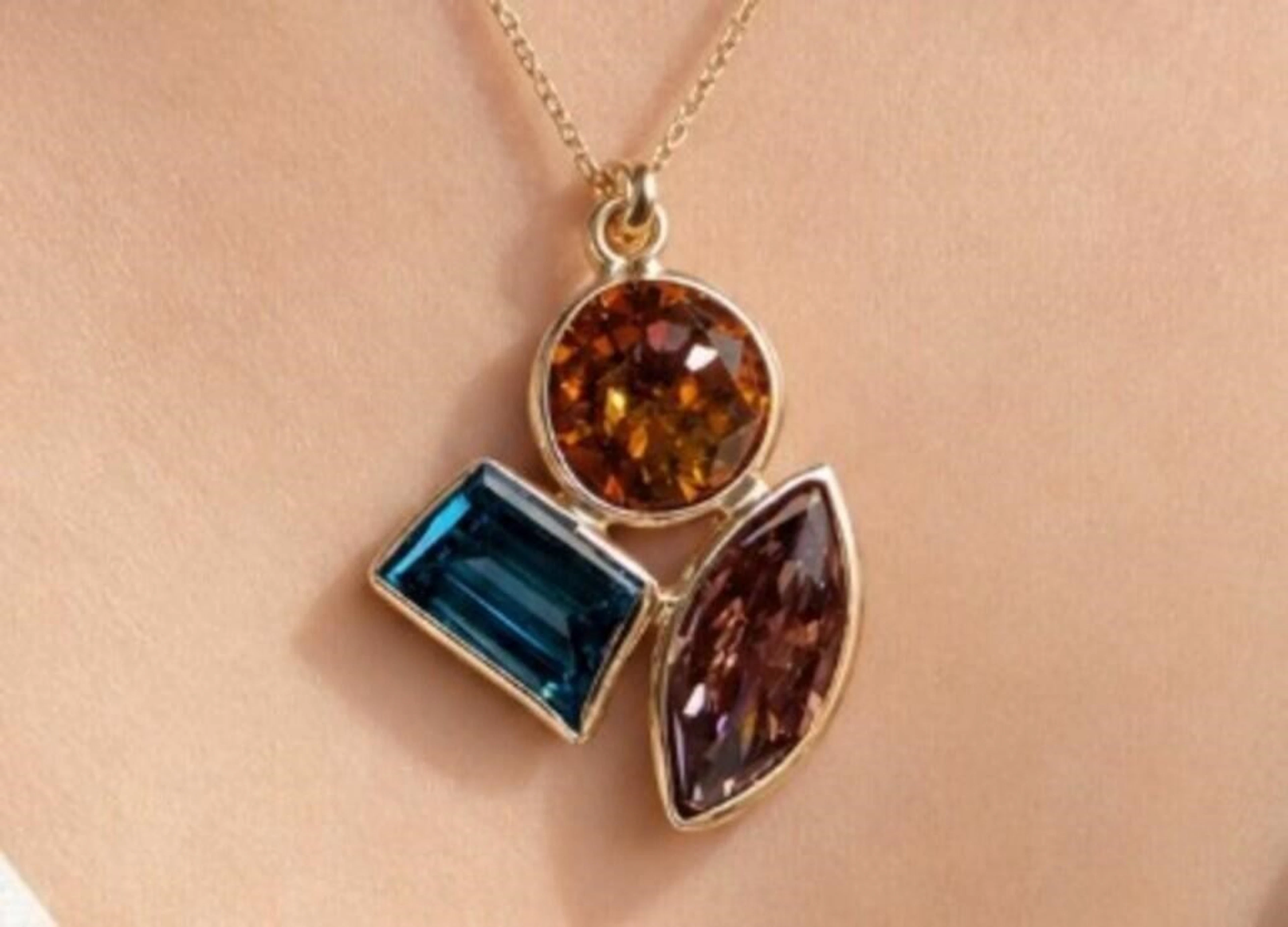 $3800, 14k(0.97g), lab diamond (2.8ct)pendant, ret