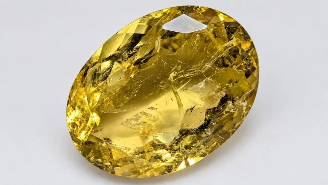 $900, Natural yellow beryl (8.8ct)gemstone, retail