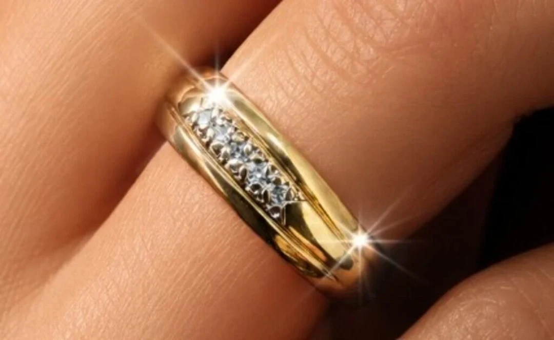 $0, 10k(2.2g), diamond (0.05ct)ring, size 6, retai