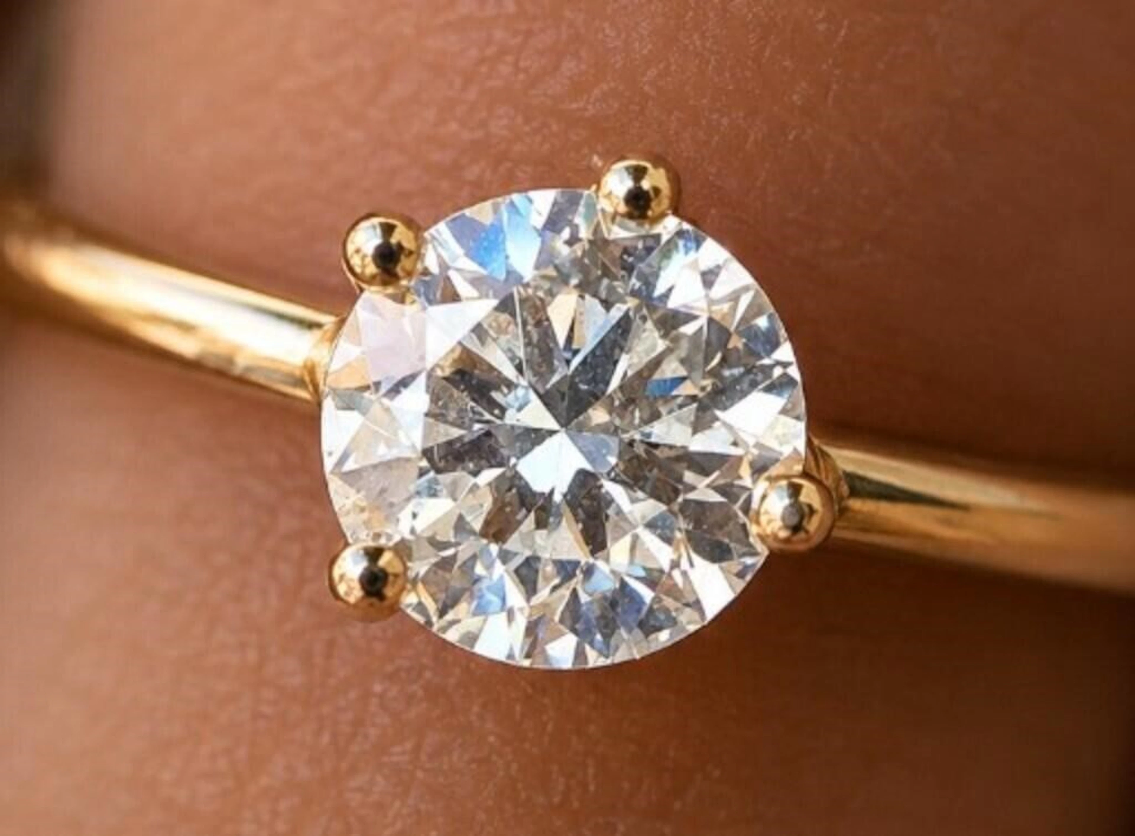 $2170, 10k(1.6g), lab diamond (0.8ct)ring, size 6