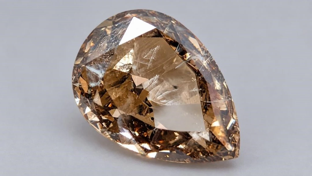 $2000, Natural fancy color diamond (0.65ct)gemston
