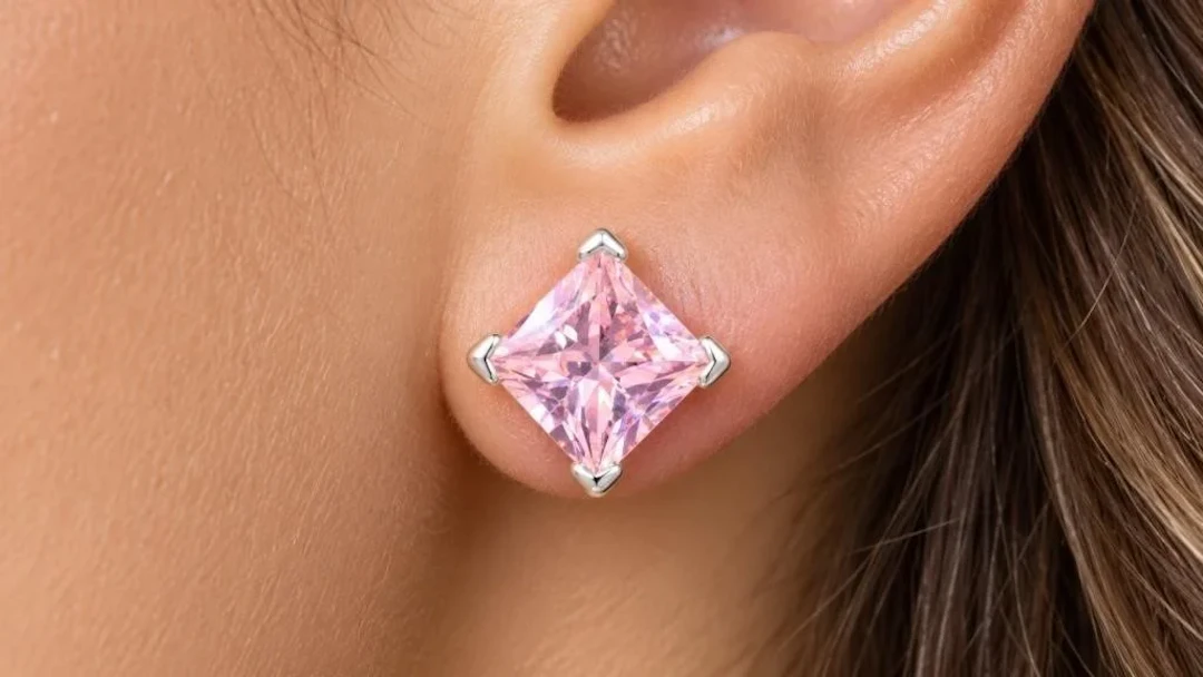 $80, silver(0.84g), cz earring, retail value $80
