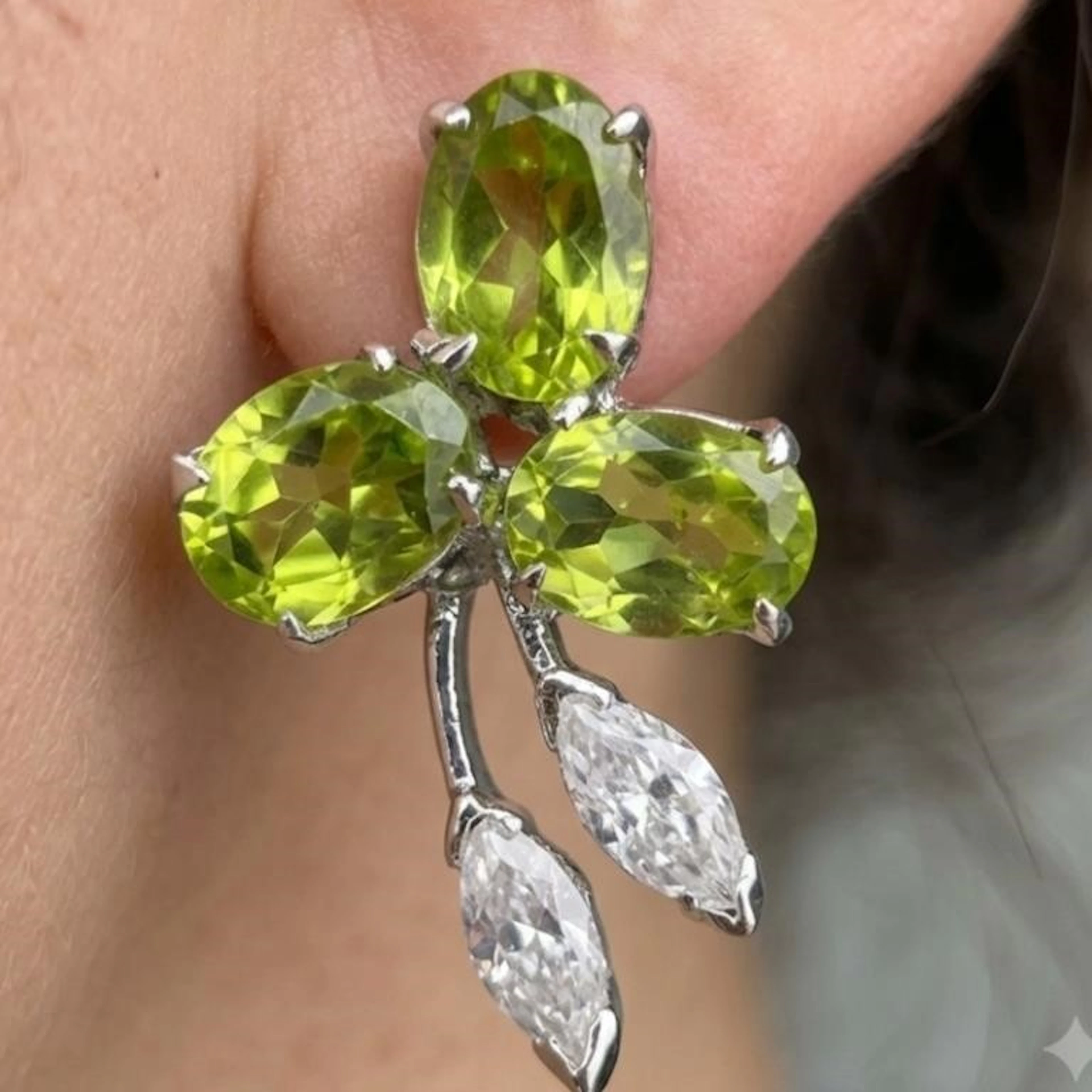 Silver 4.85g Peridot 4.55ct Earrings