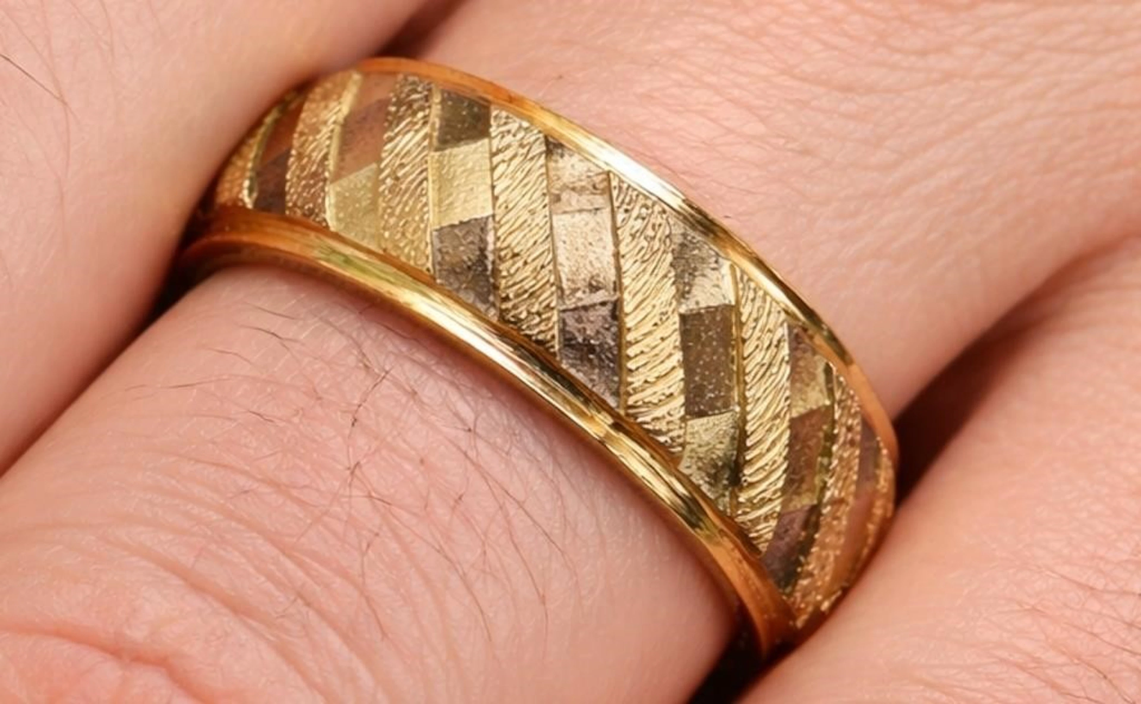 $2400, 14k(3.44g), ring, size 5.5, MSRP $2400, rin