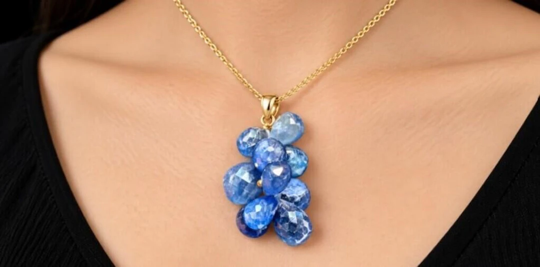 $500, 10k(2.77g), blue sapphire (13.5ct)pendant, r