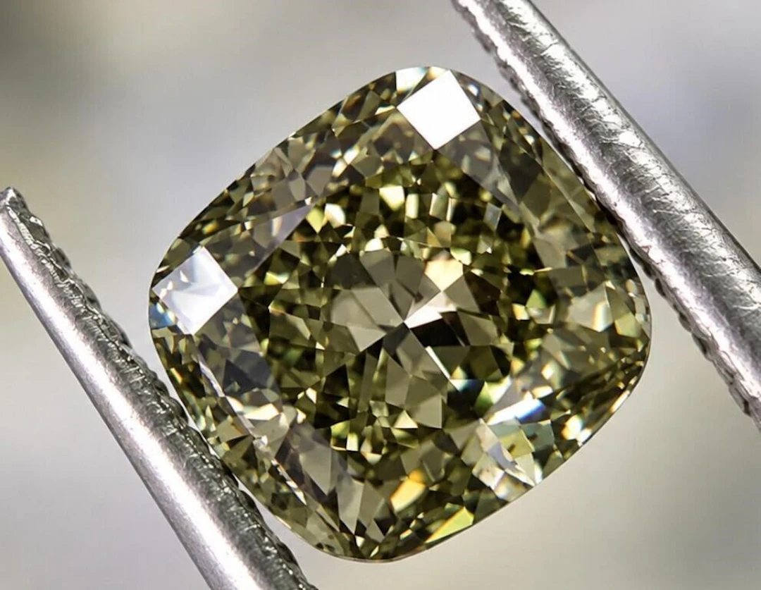 $2027 GIA Certified, natural diamond 0.29ct.CUSHIO