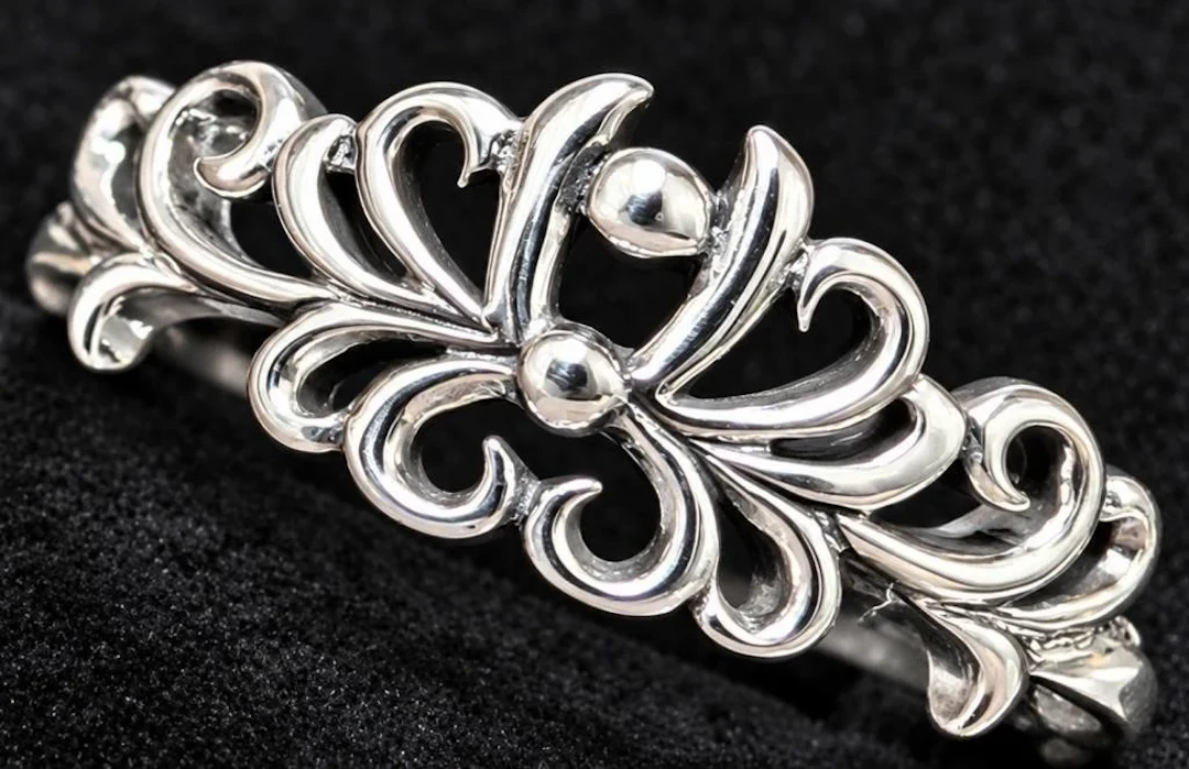$40, silver ring, retail value $40