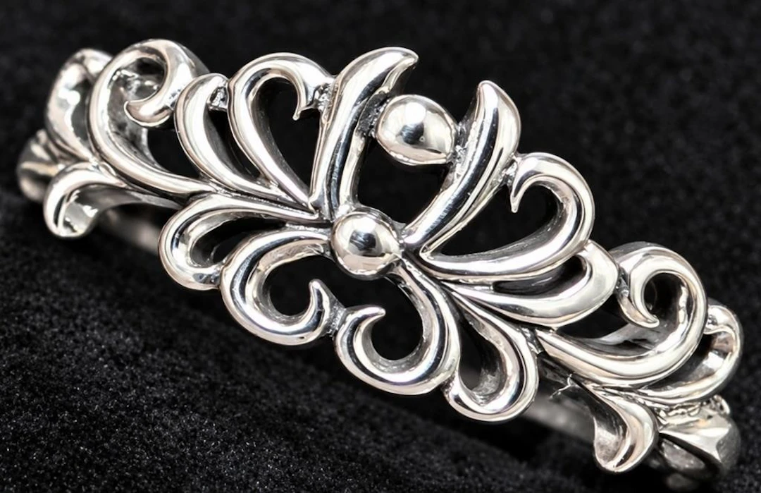 $40, silver ring, retail value $40
