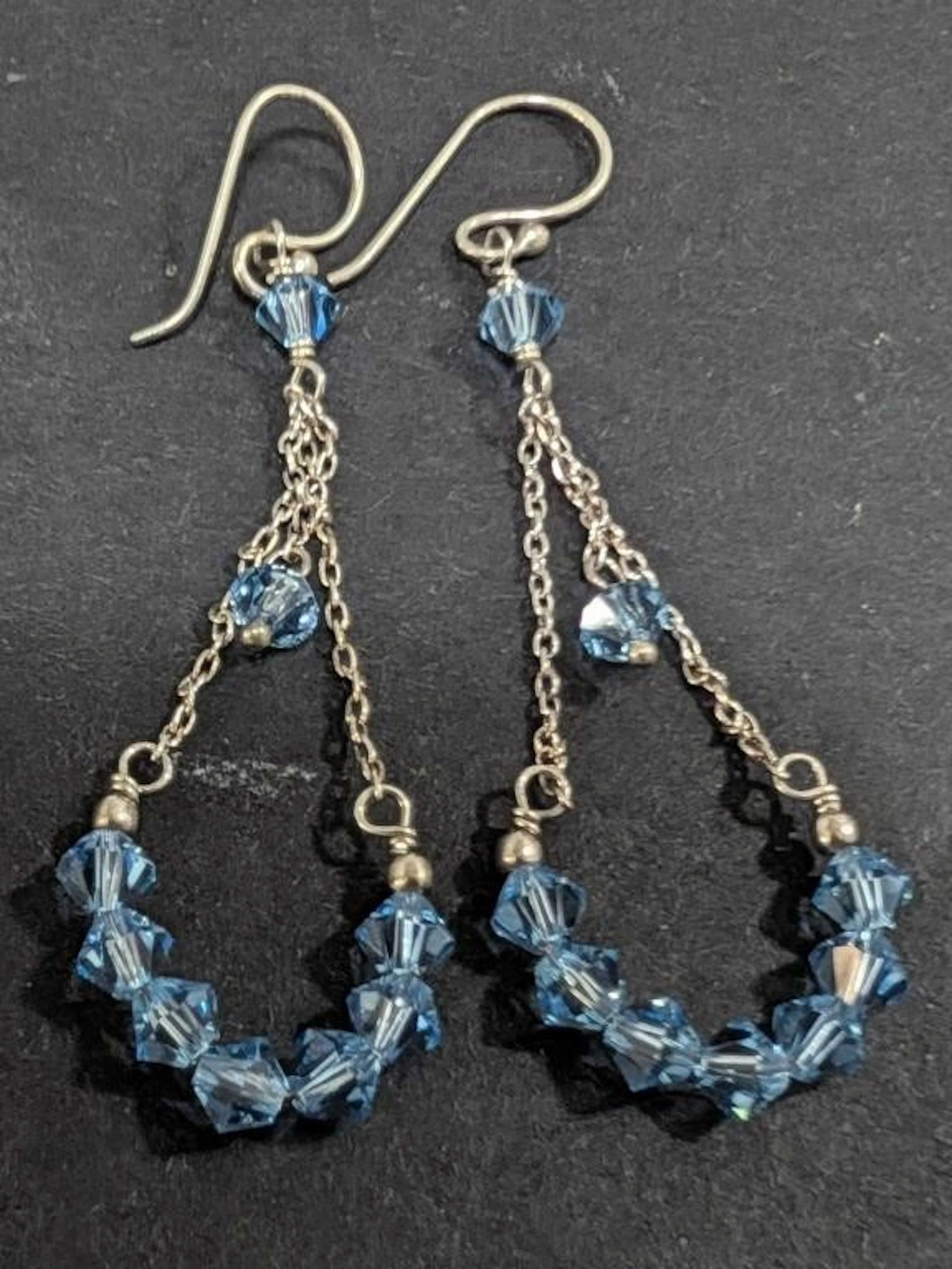 $40, earring, appraised/retail value $40