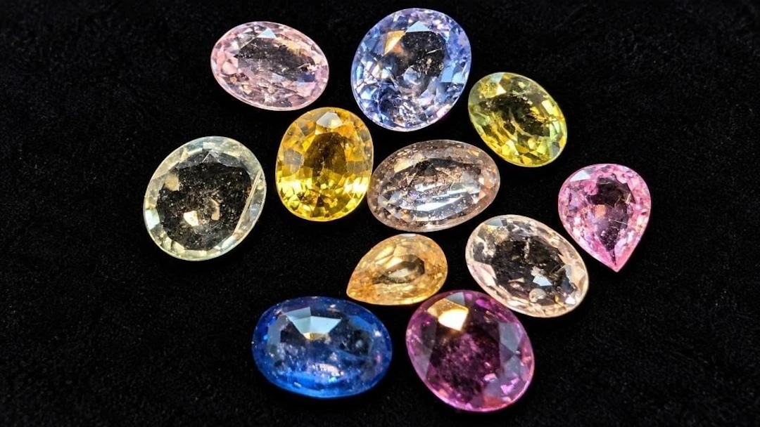 $600, Assorted fancy color sapphires (3ct)gemstone