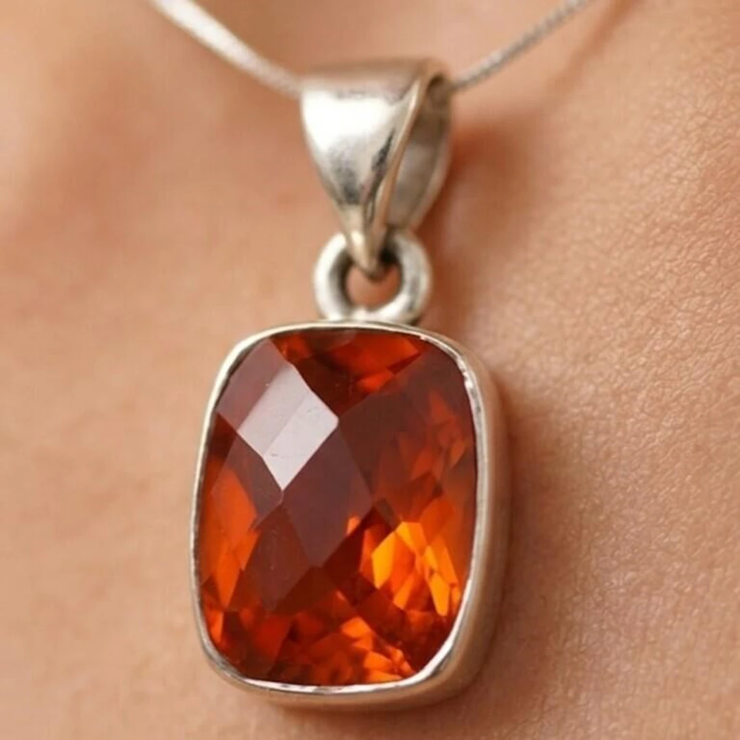 Silver 2.15g Orange Quartz 2.95ct Pendant