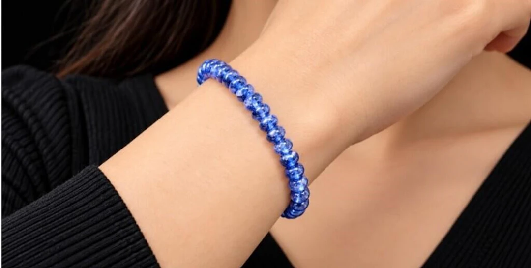 $600, silver claspgenuine sapphire (40ct)bracelet