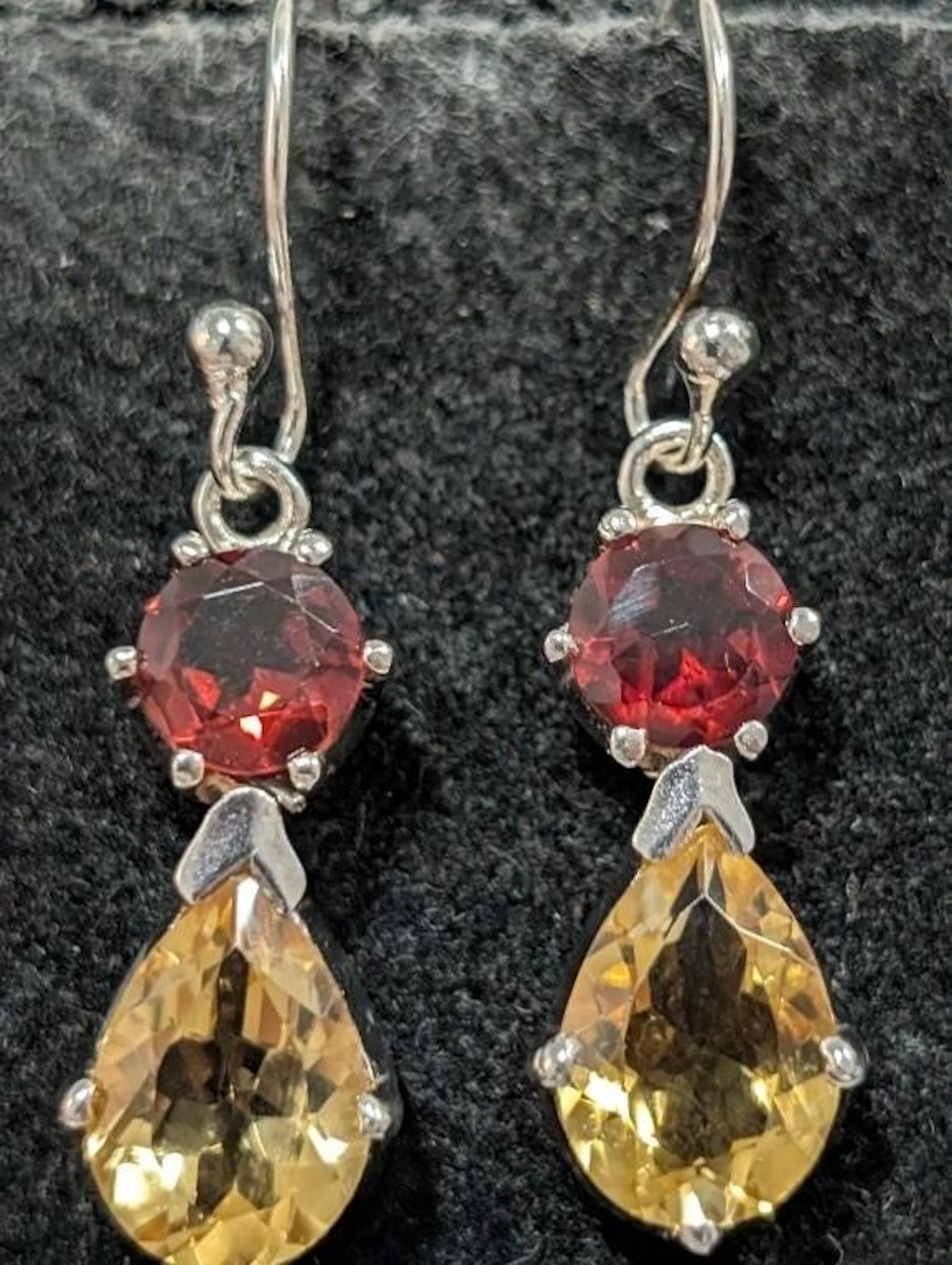 $145, Silver(5.62g), Citrine&GarnetEarring, apprai