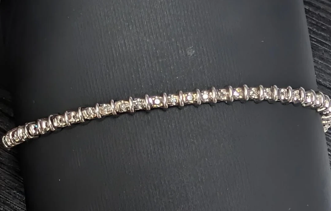 $3850, 10k(7.1g), Natural diamond (0.5ct)Bracele