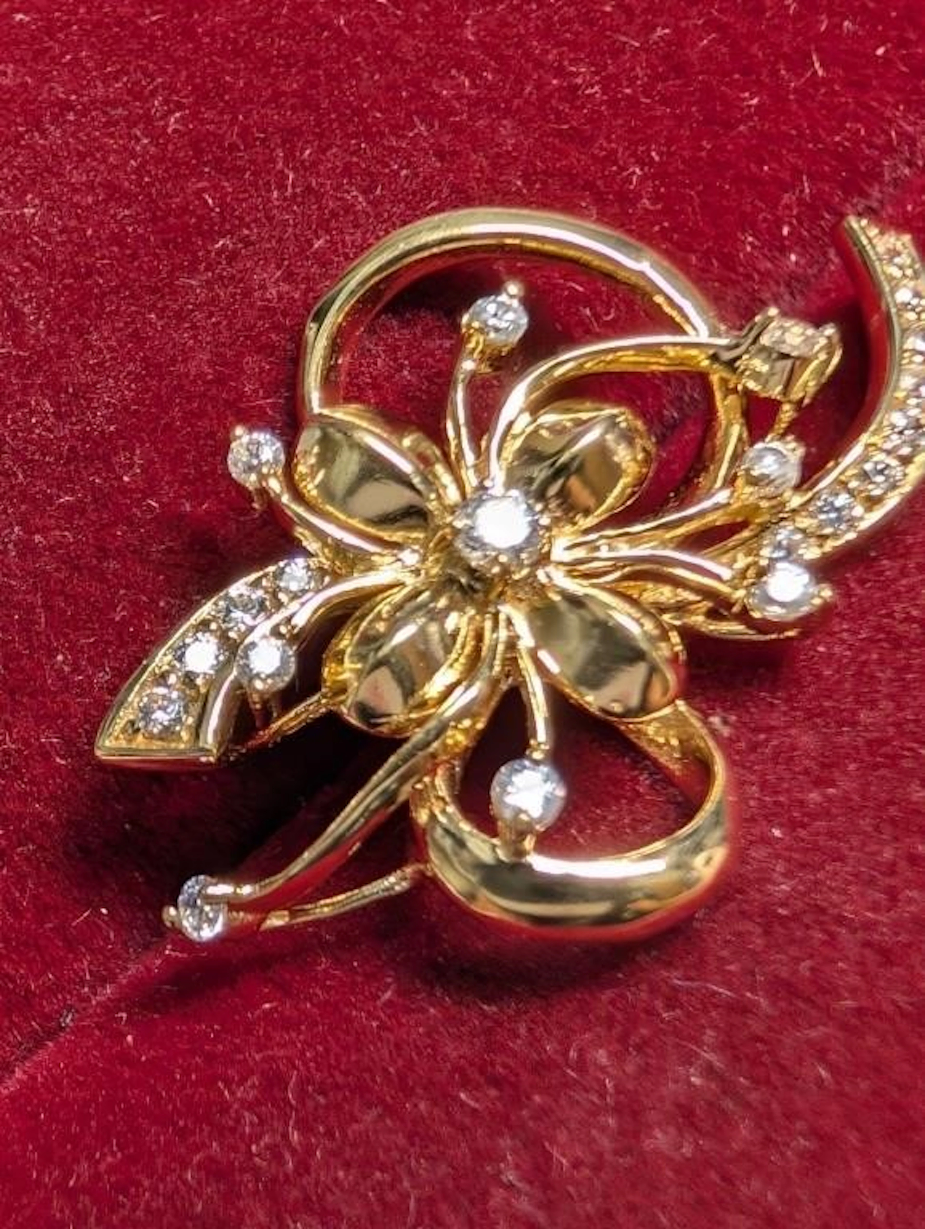 $2000, 14Kt(2.5g), Pendant, retail value $2000