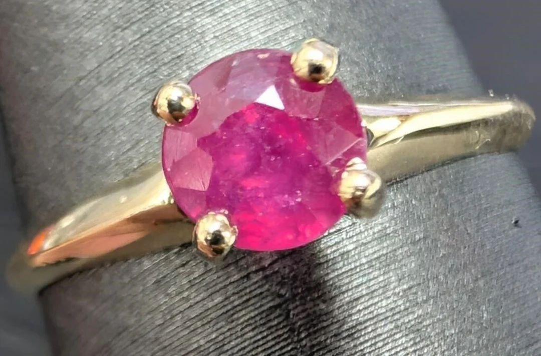$2200, 10k(1.5g), ruby (0.7ct)ring, size 6.5, reta