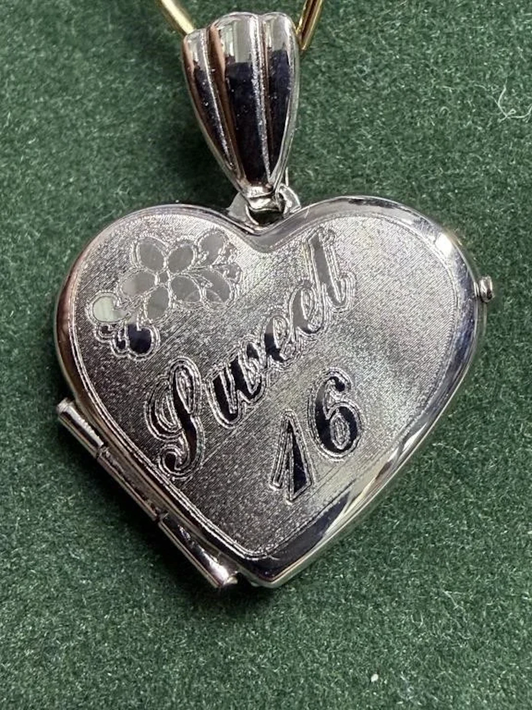 $1200, 10k(1.45g), photo compartment Locket,MSRP $