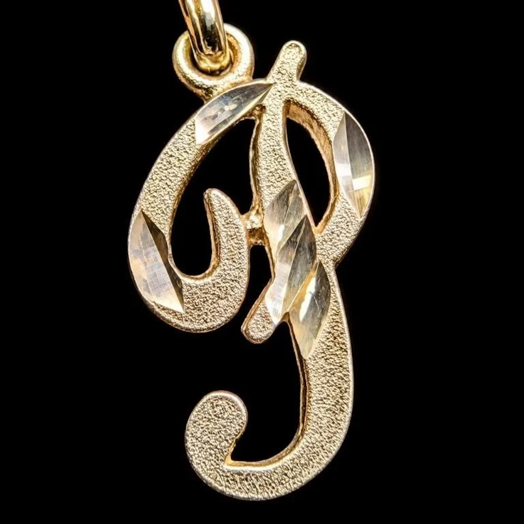 $30, silver(0.9g), pendant, retail value $30