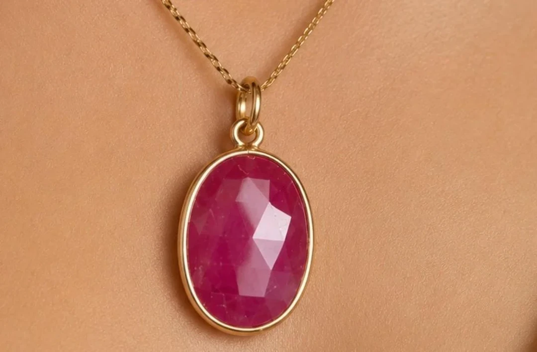 $800, 10k(0.79g), natural ruby (3ct) pendant, ret