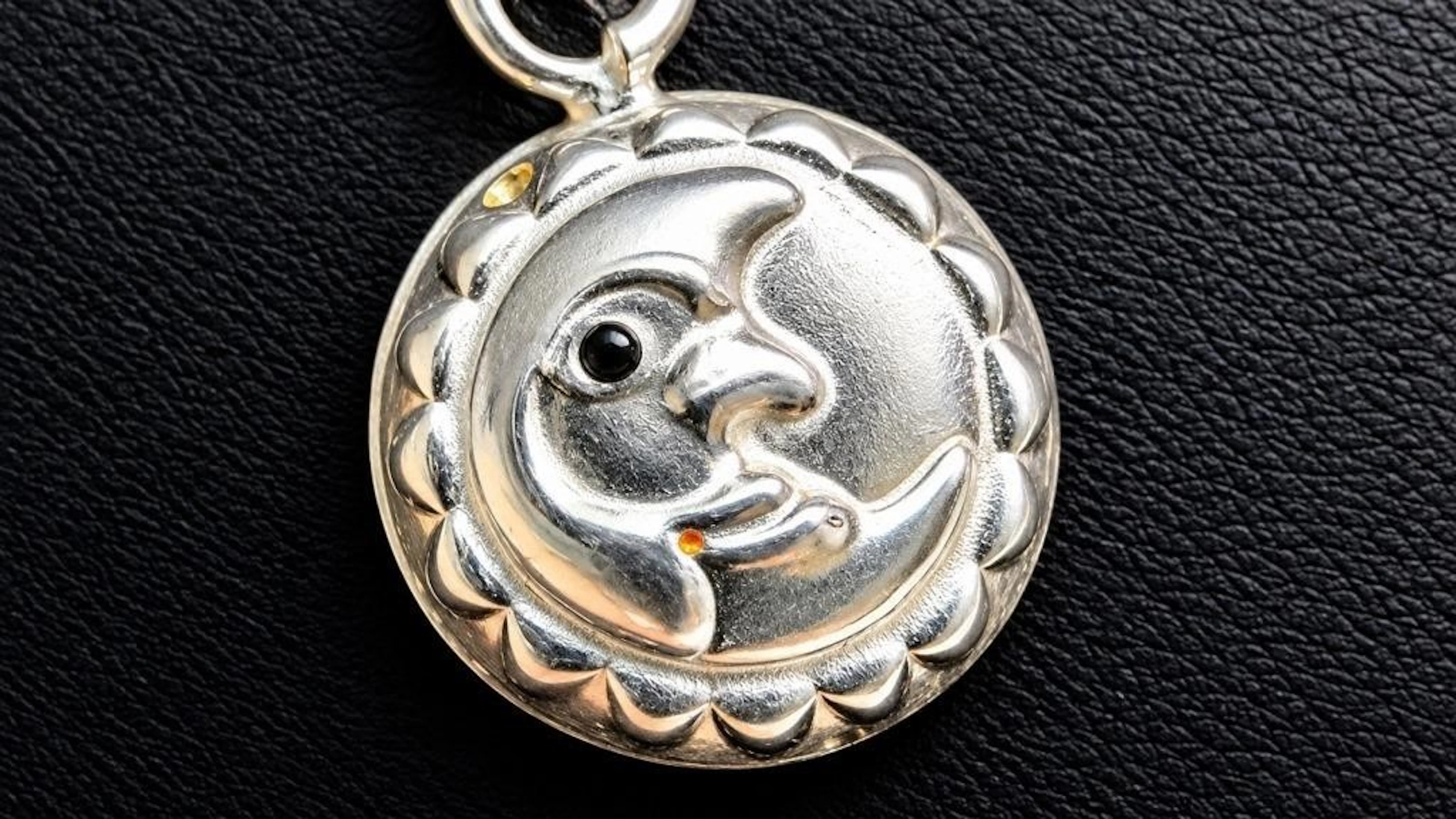 $50, silver(1.8g), pendant, retail value $50