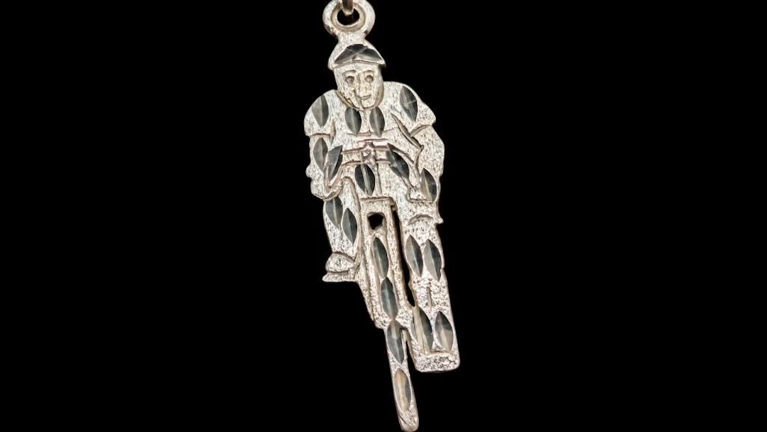 $50, silver(1.8g), pendant, retail value $50