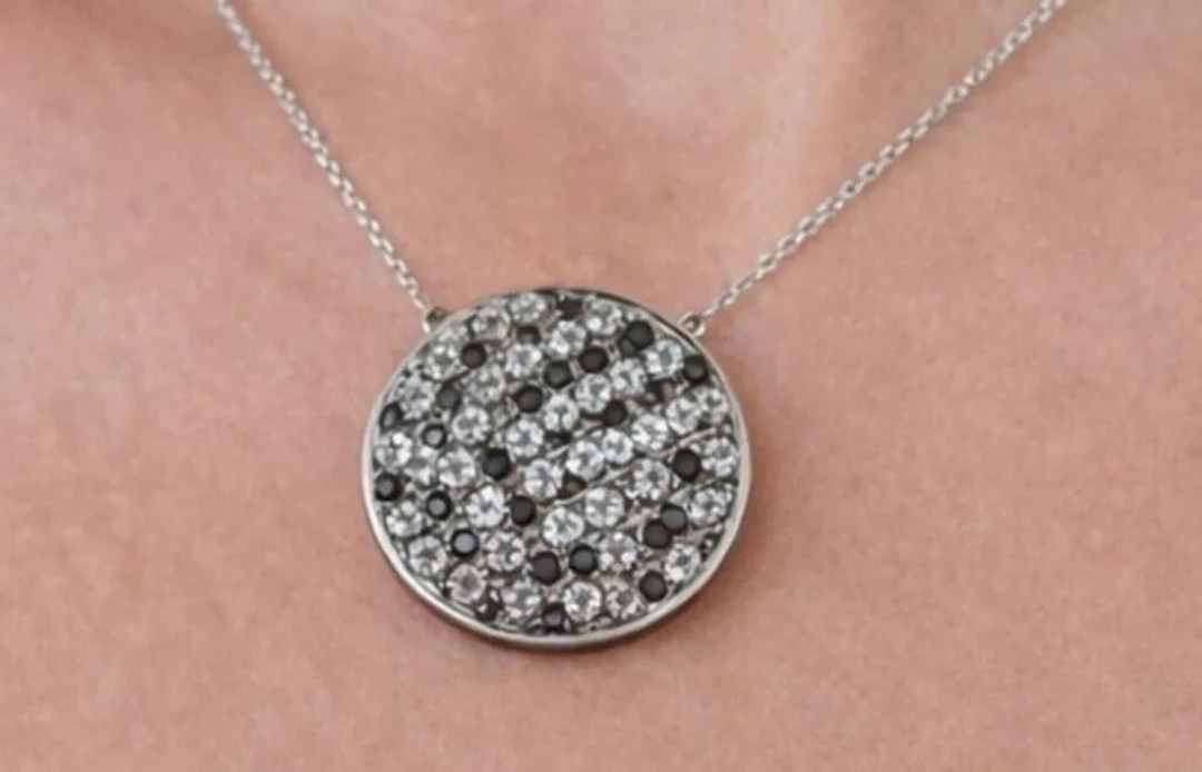 $2400, 14k(0.9g), diamond (0.4ct)pendant, retail v
